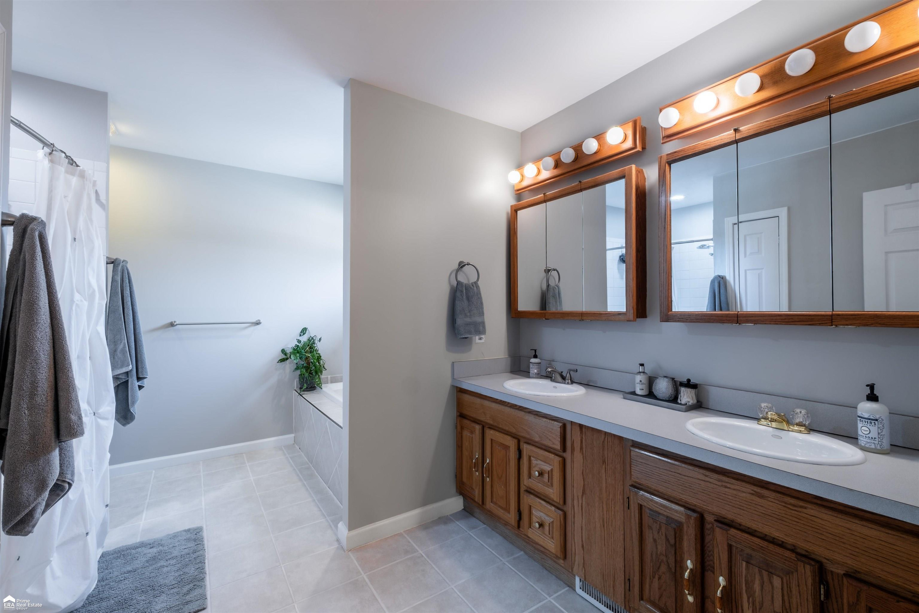 8201 Fountain View Drive, Flushing, MI 48433 — Photo 20