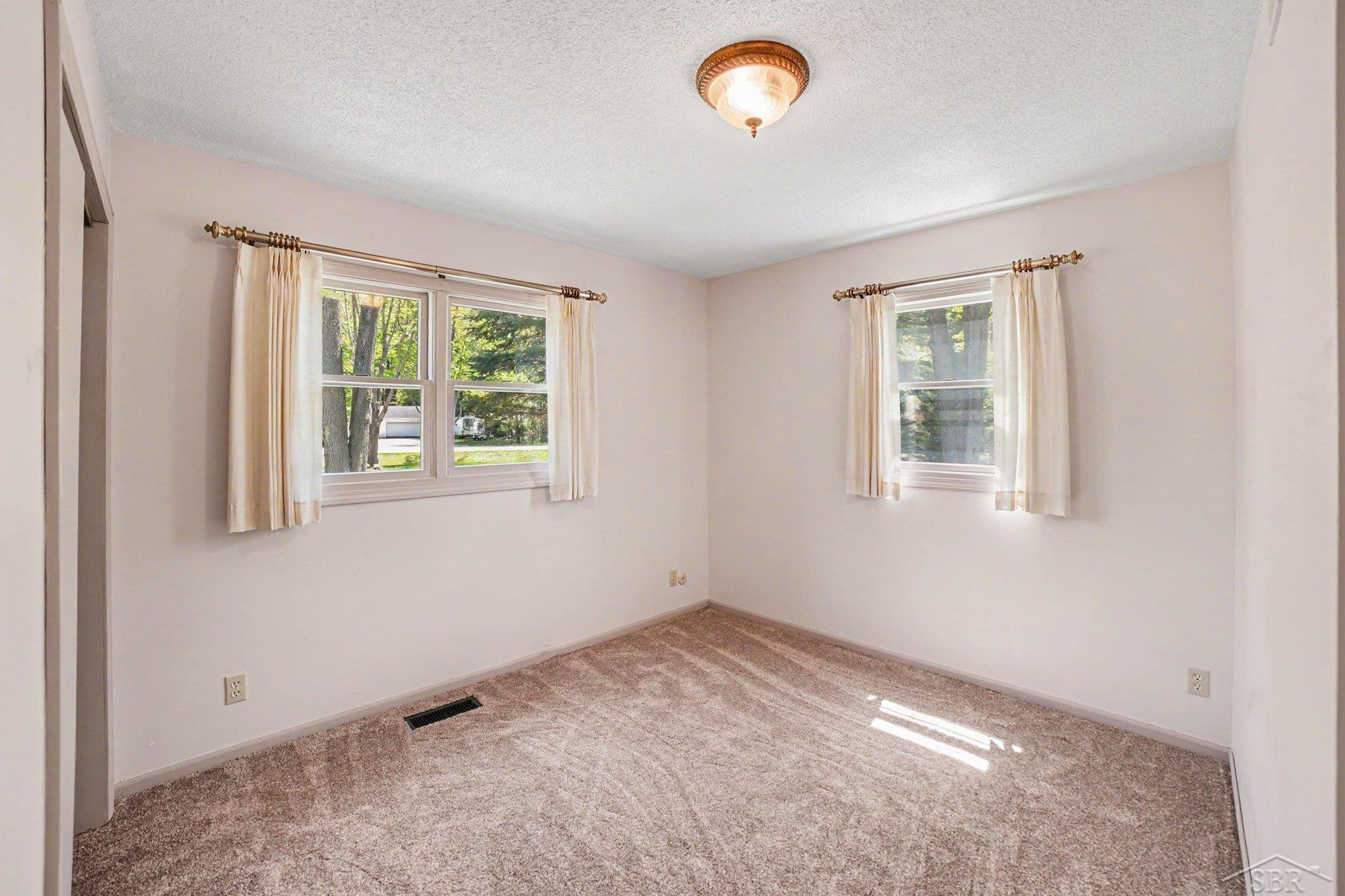 1019 Siesta Drive, Gladwin, MI 48624 — Photo 22
