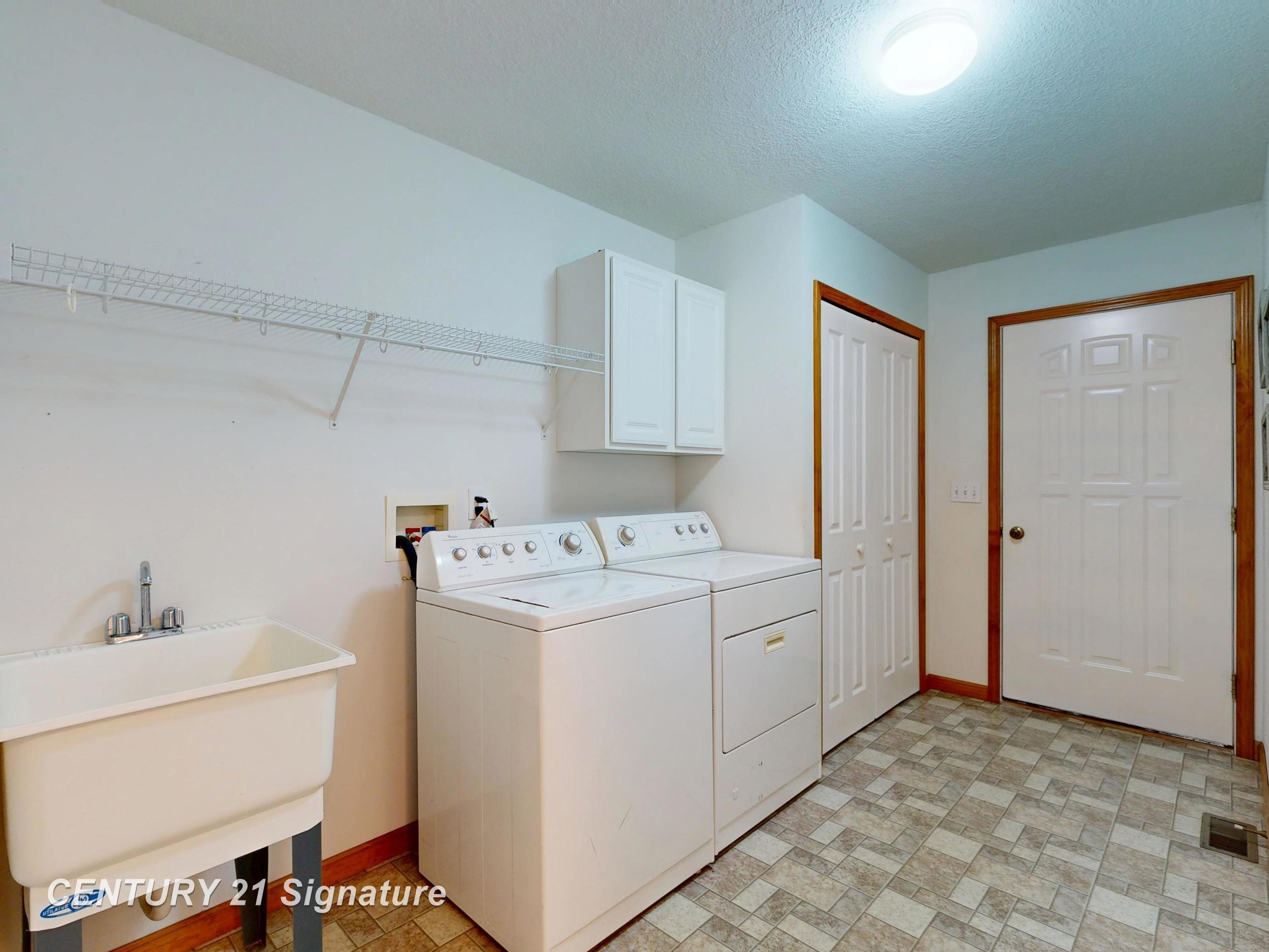 1724 Middle Point Drive, Alger, MI 48610 — Photo 22