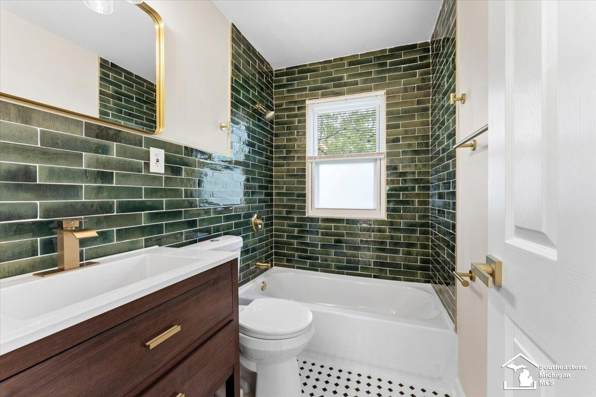6810 Robinson Street, Allen Park, MI 48101 — Photo 9