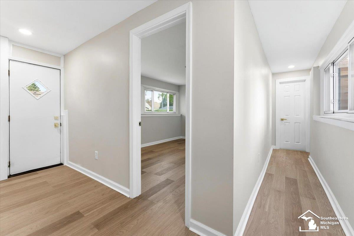 6810 Robinson Street, Allen Park, MI 48101 — Photo 12