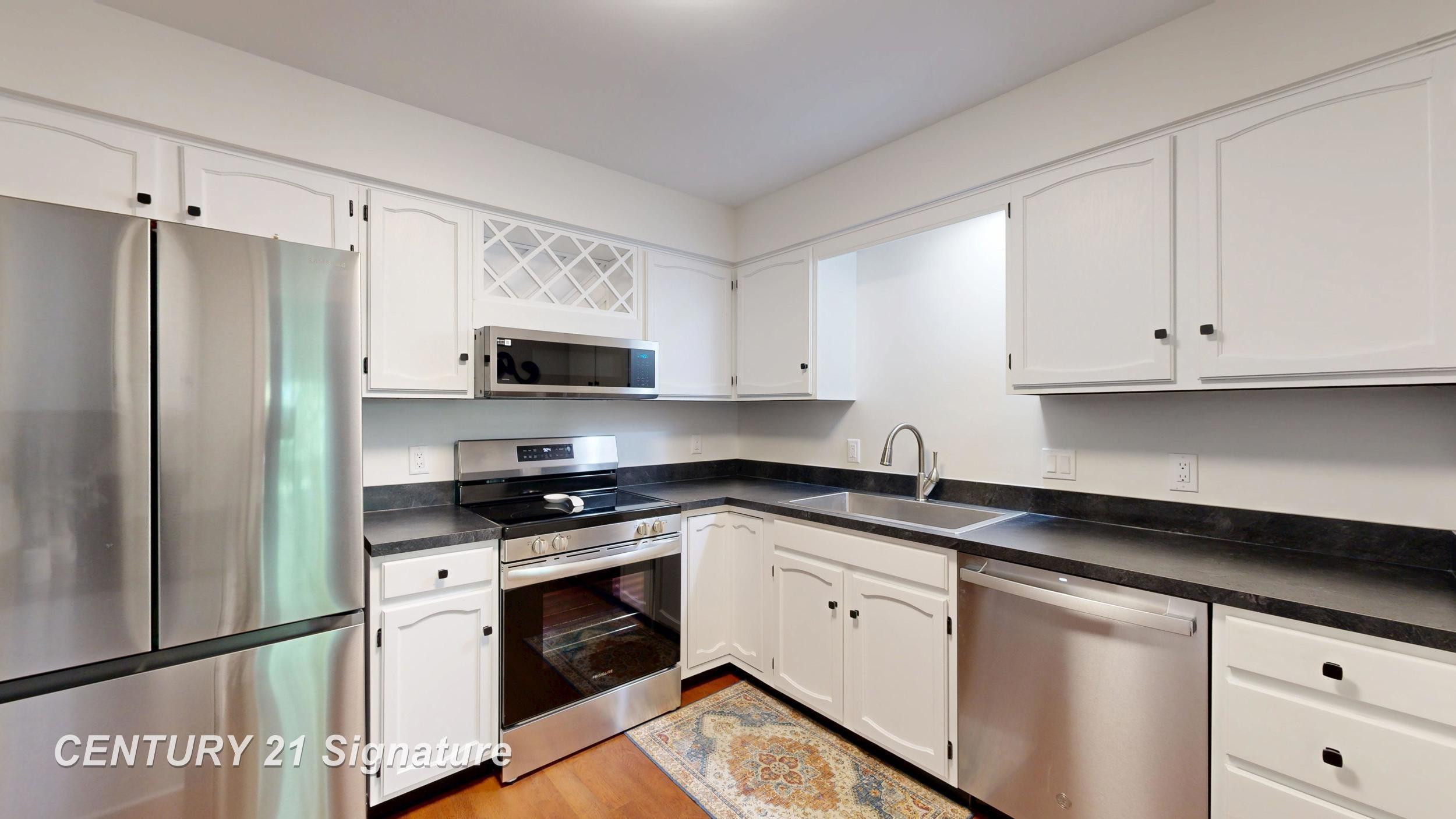553 Oakbrook Circle, Flushing, MI 48433 — Photo 8