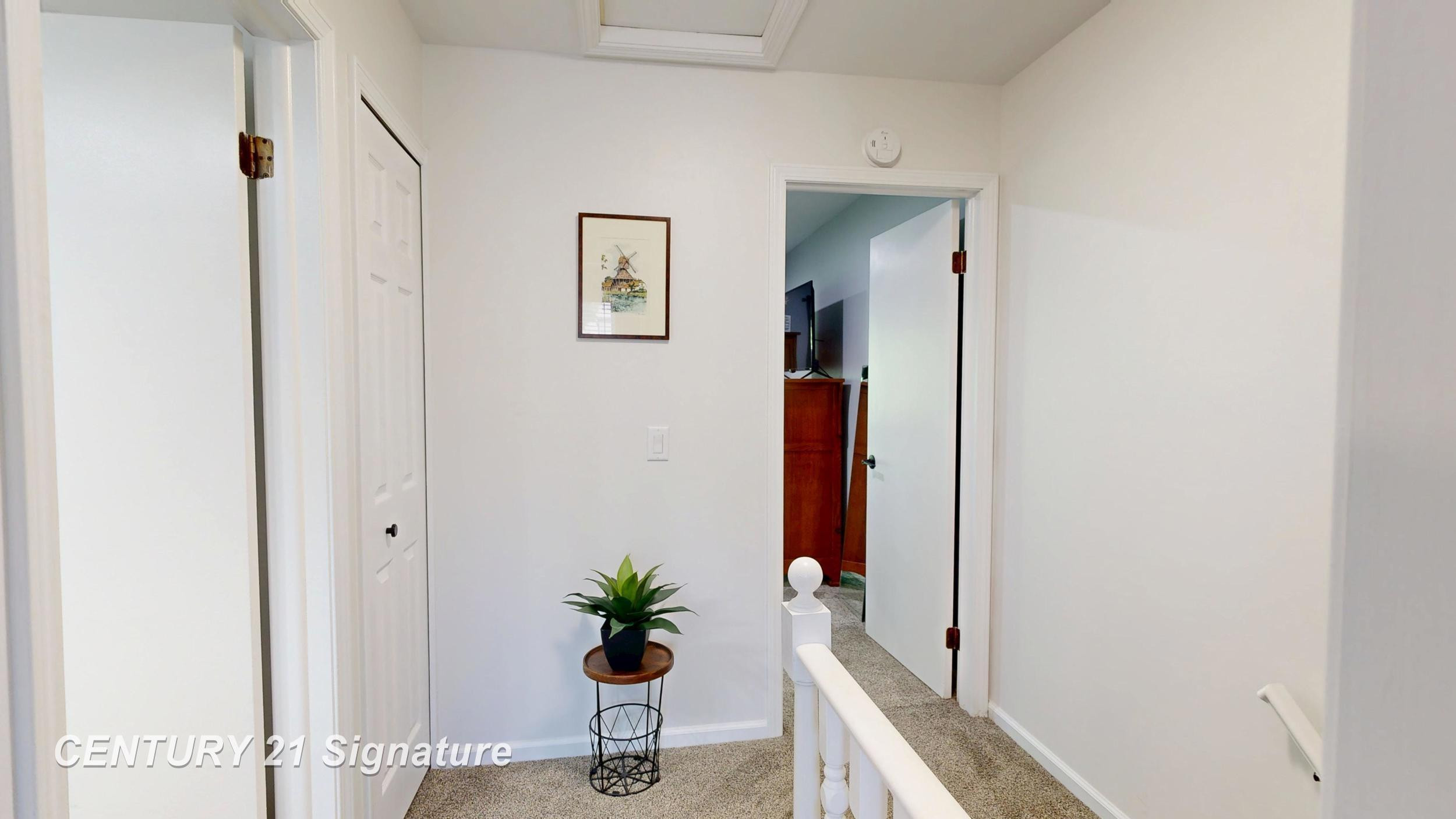 553 Oakbrook Circle, Flushing, MI 48433 — Photo 14