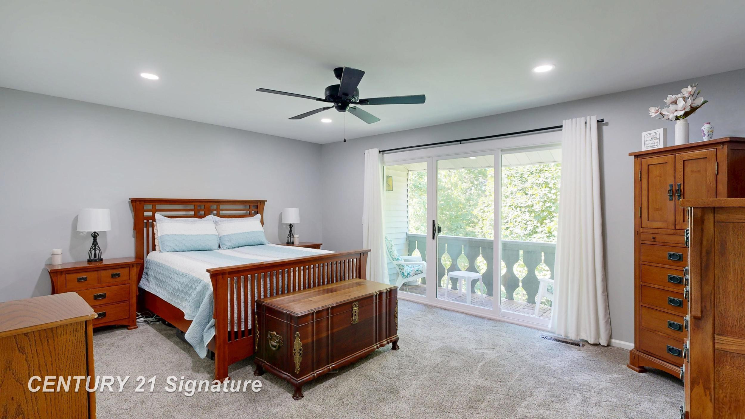 553 Oakbrook Circle, Flushing, MI 48433 — Photo 15