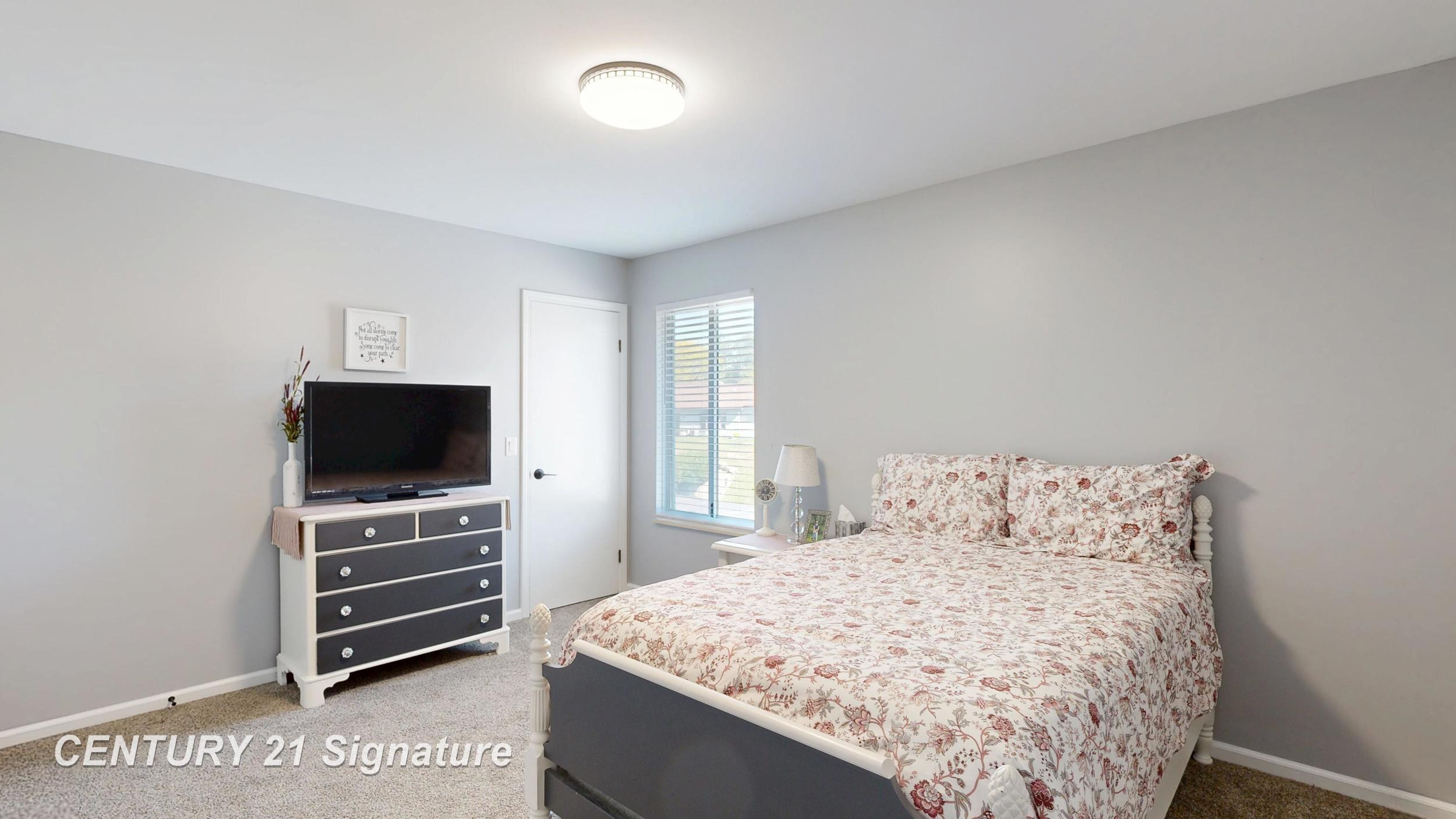 553 Oakbrook Circle, Flushing, MI 48433 — Photo 19