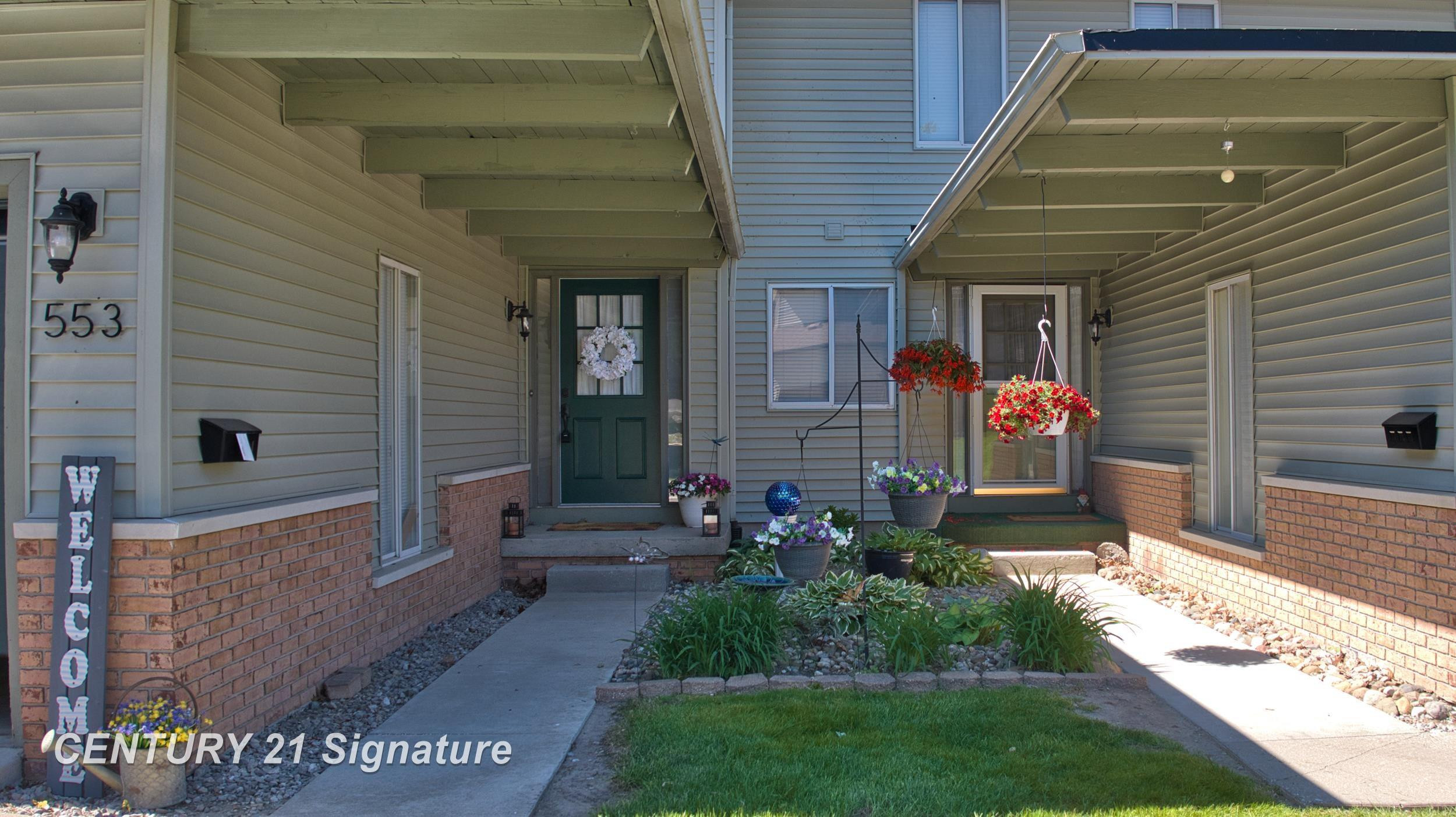 553 Oakbrook Circle, Flushing, MI 48433 — Photo 29
