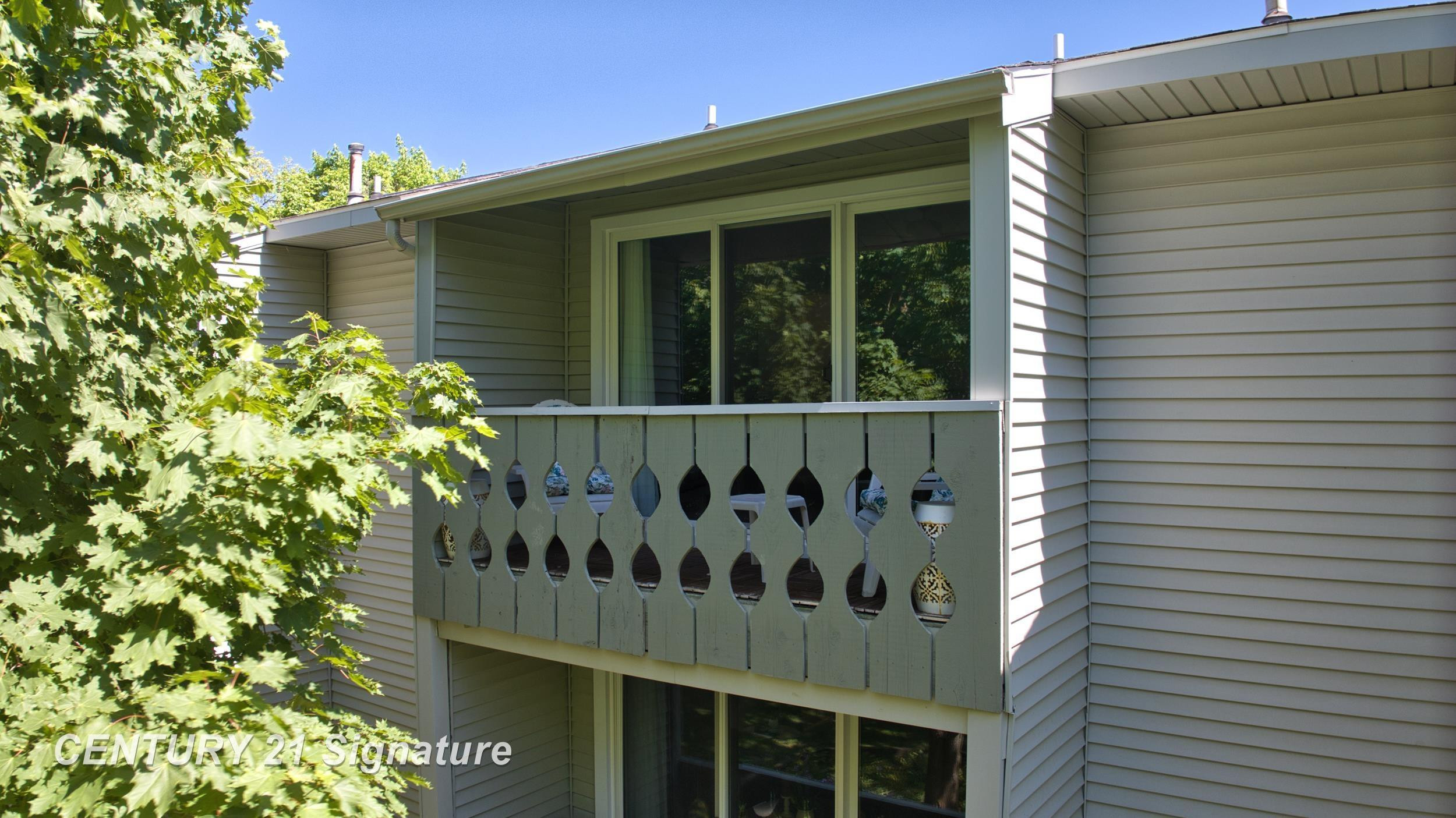 553 Oakbrook Circle, Flushing, MI 48433 — Photo 36
