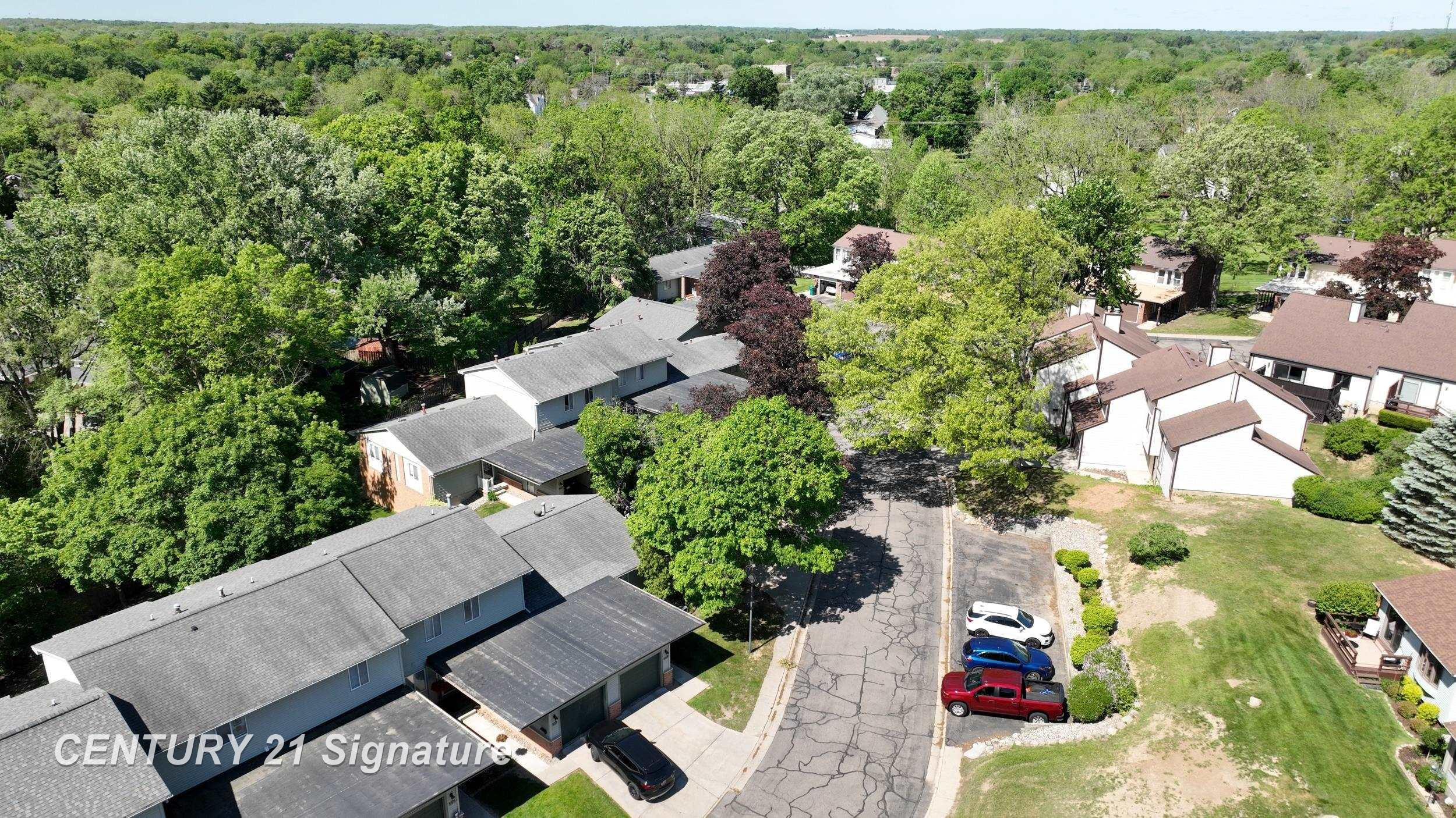 553 Oakbrook Circle, Flushing, MI 48433 — Photo 39
