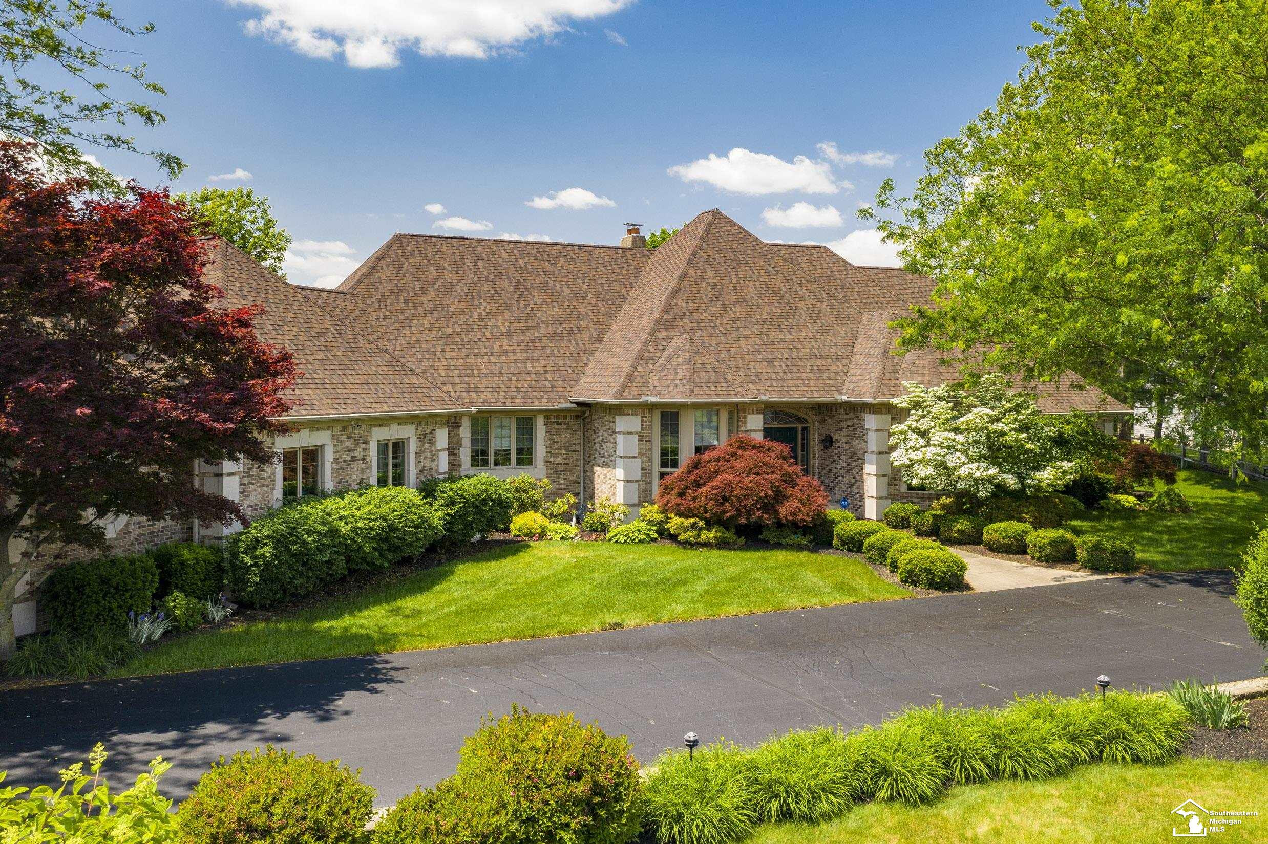 1573 W Erie Road, Temperance, MI 48182 — front exterior