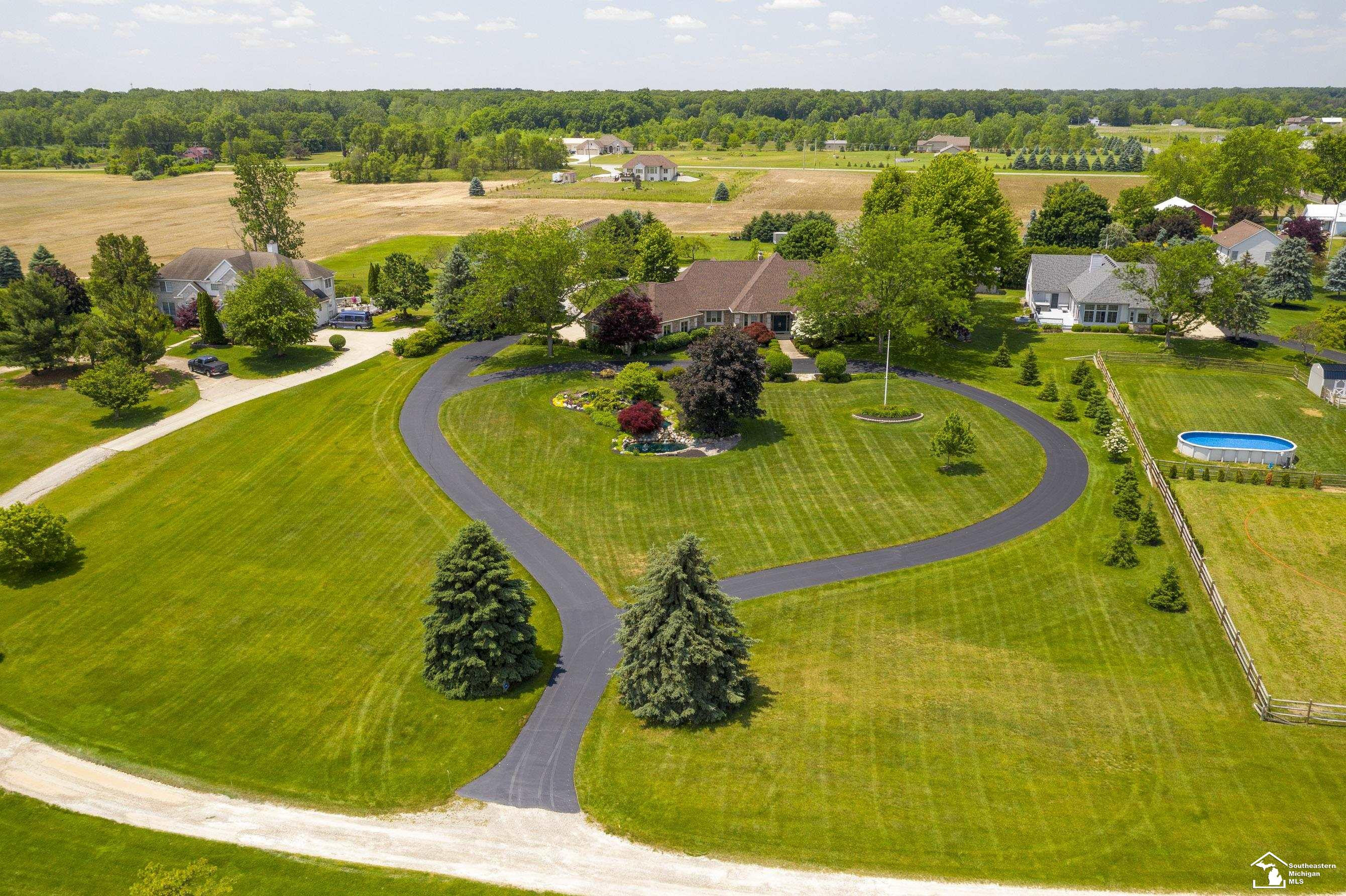 1573 W Erie Road, Temperance, MI 48182 — Photo 2