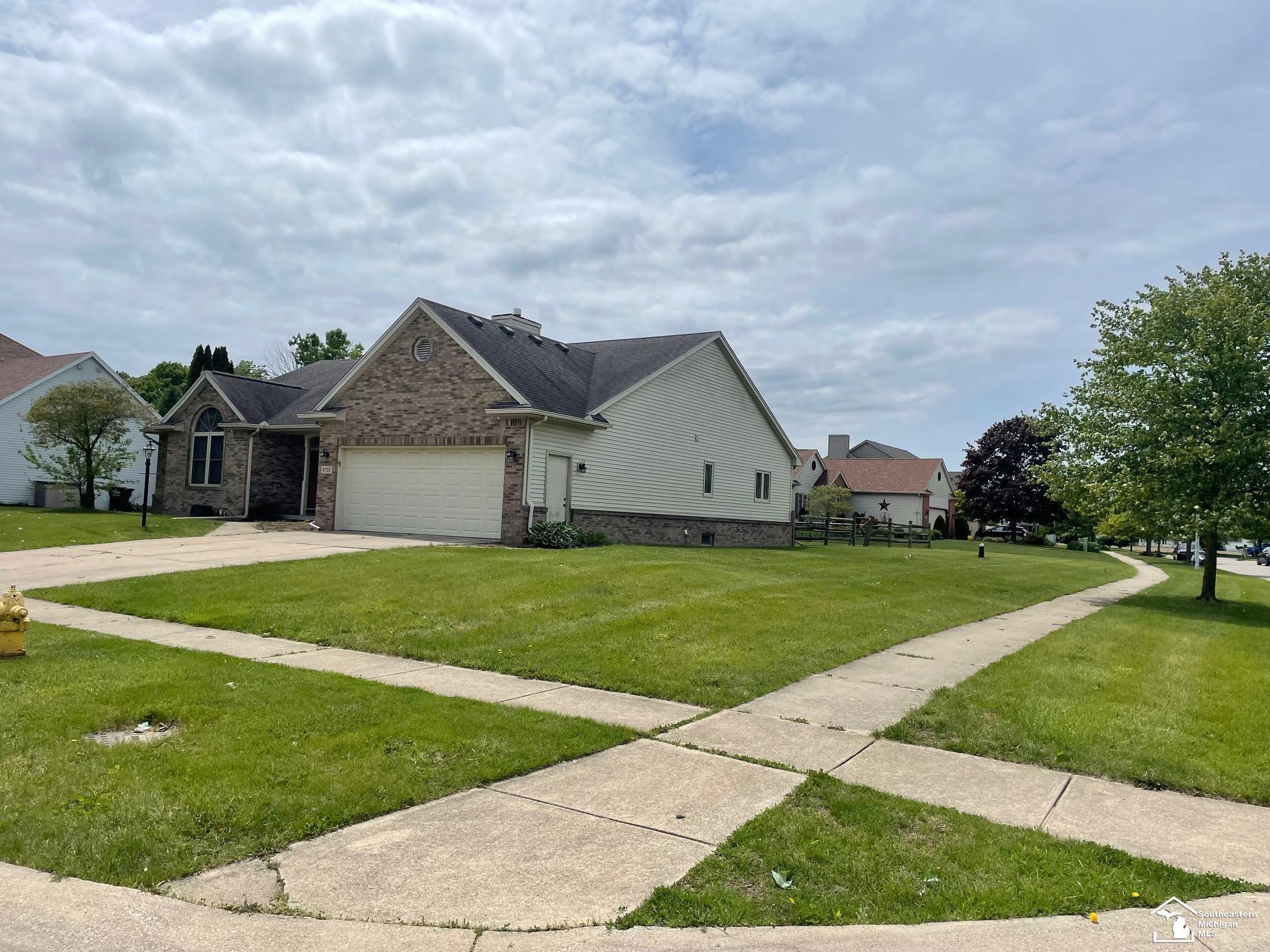 6755 Marzden Drive, Lambertville, MI 48144 — Photo 3