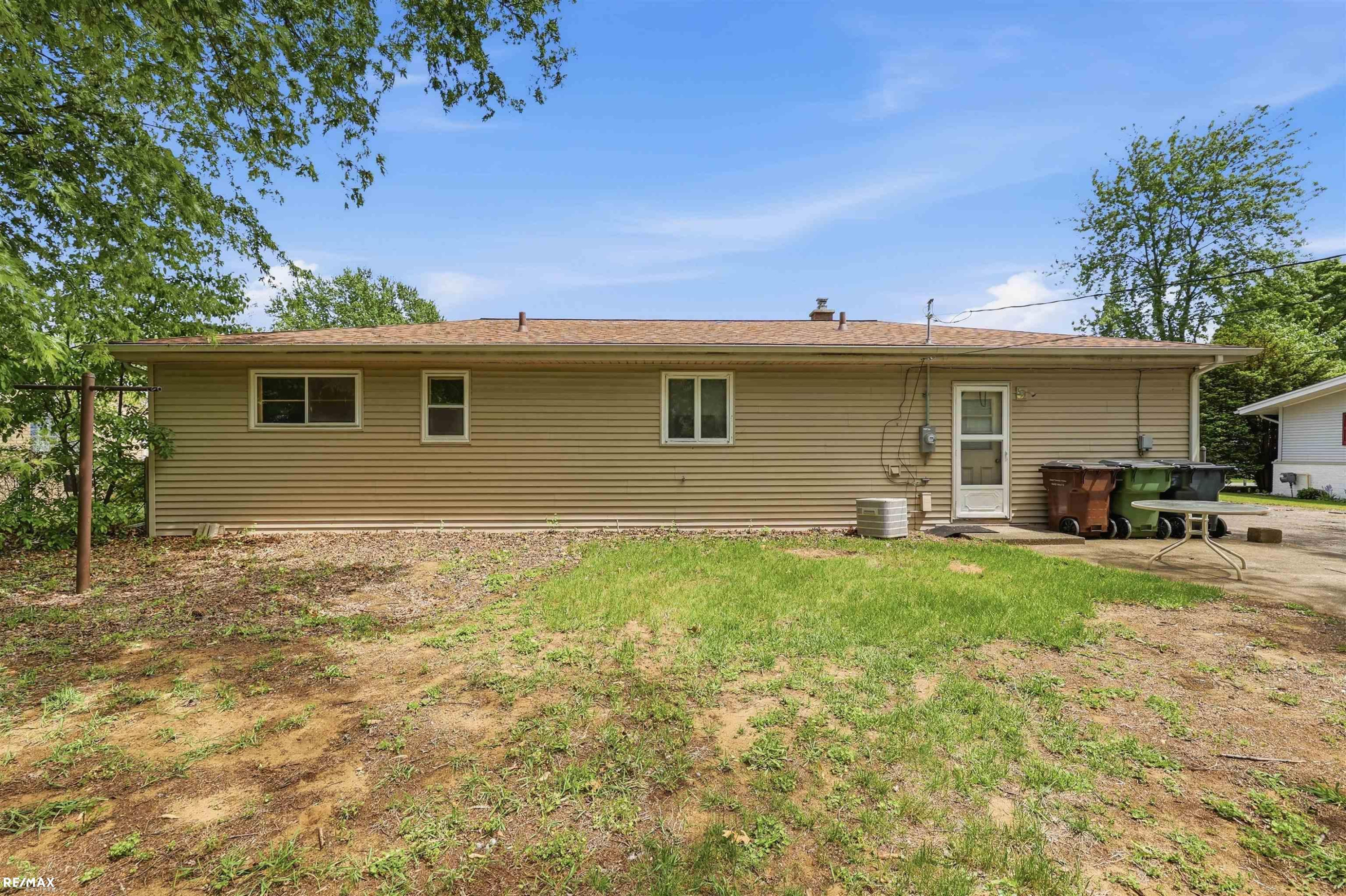 52647 Brentwood Drive, Shelby Twp, MI 48316 — Photo 16