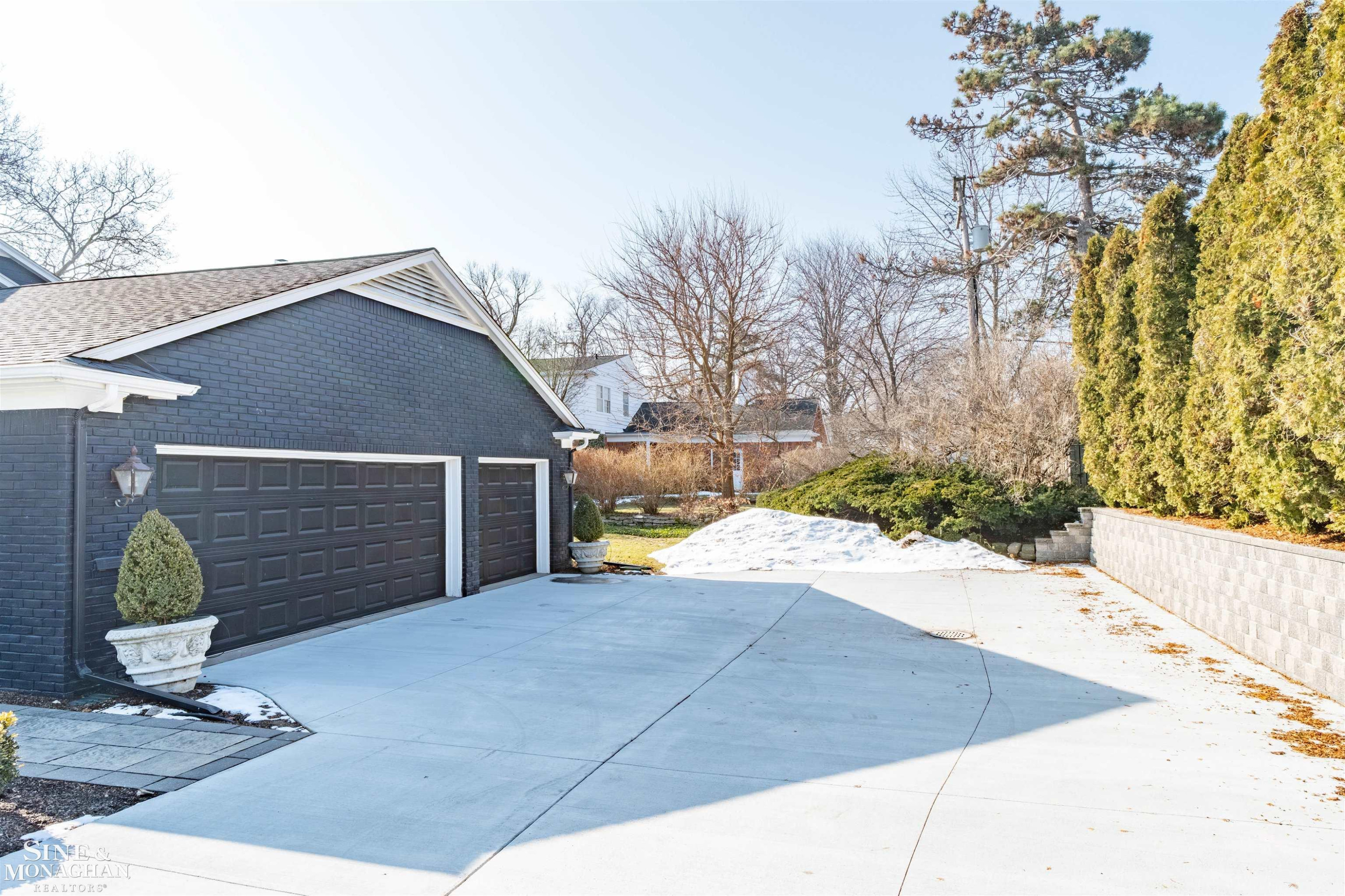 89 Lake Shore Road, Grosse Pointe Farms, MI 48236 — Photo 72