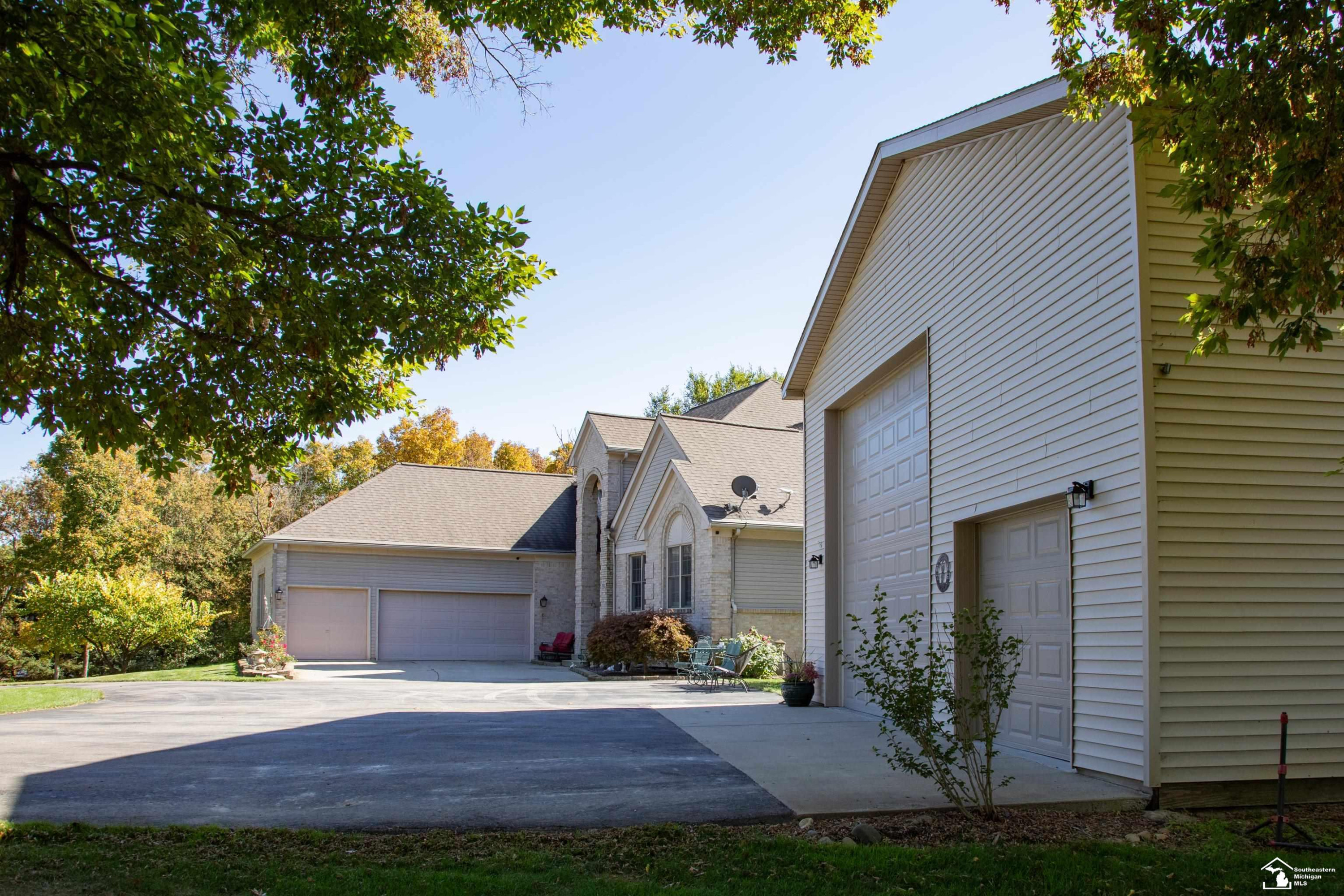 52881 Rico Court, Wixom, MI 48393 — Photo 55