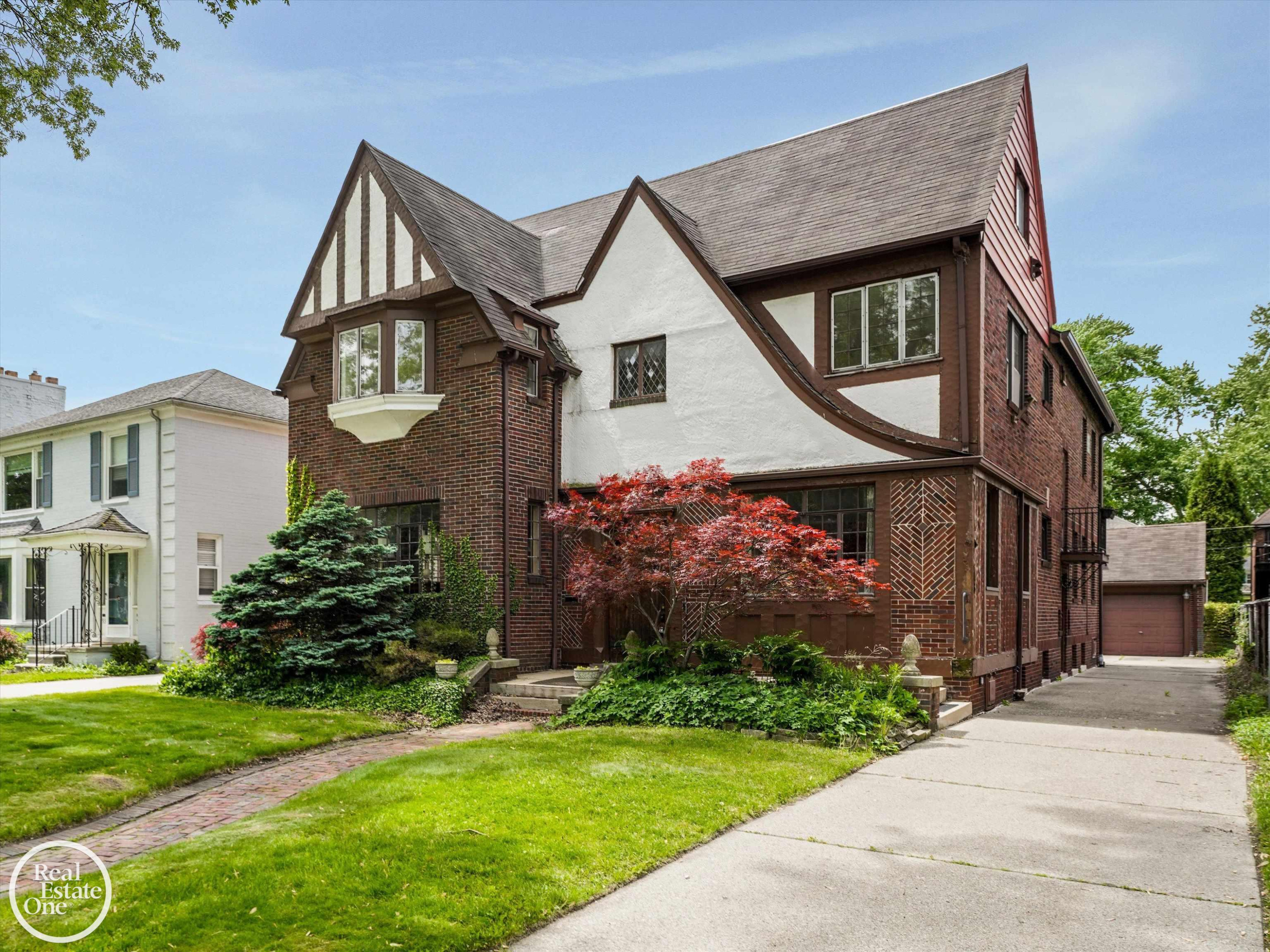943 Harcourt Road, Grosse Pointe, MI 48230 — Photo 4