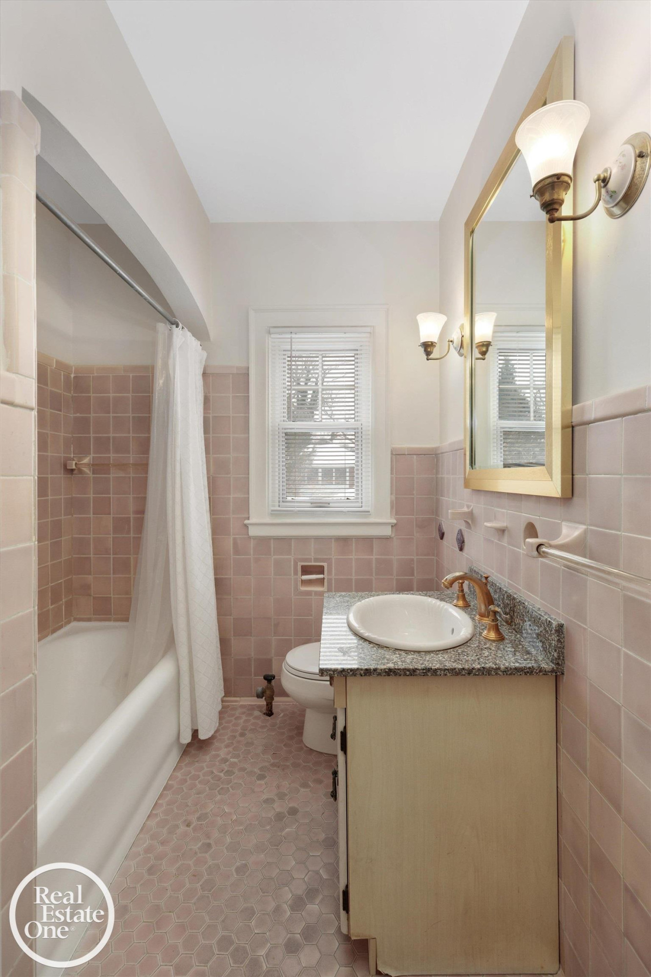 943 Harcourt Road, Grosse Pointe, MI 48230 — Photo 16