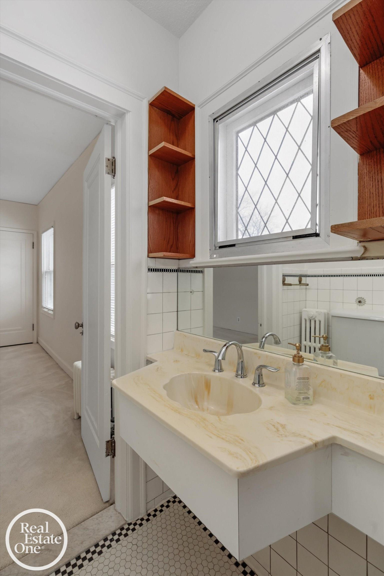 943 Harcourt Road, Grosse Pointe, MI 48230 — Photo 20