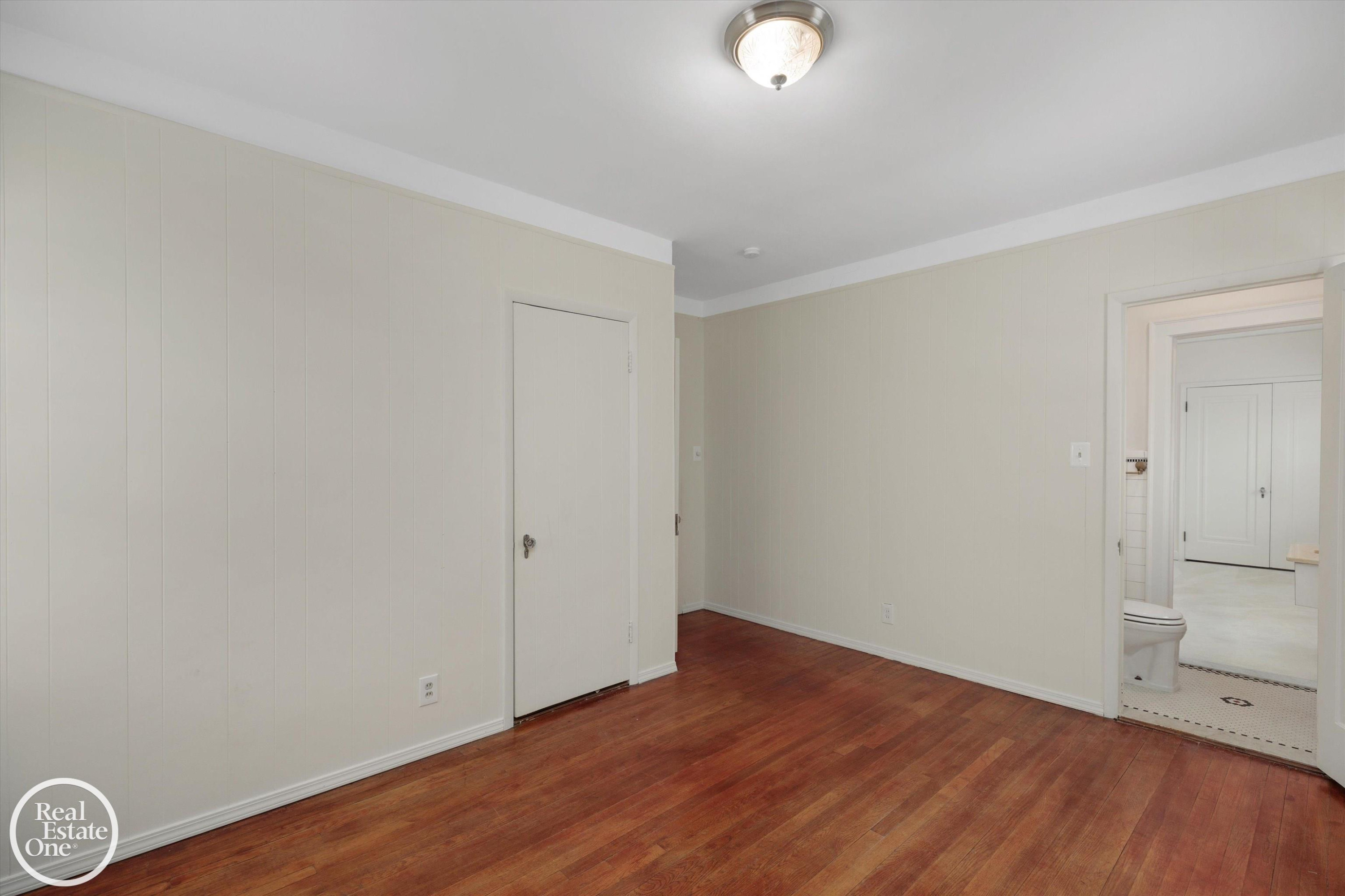 943 Harcourt Road, Grosse Pointe, MI 48230 — Photo 23