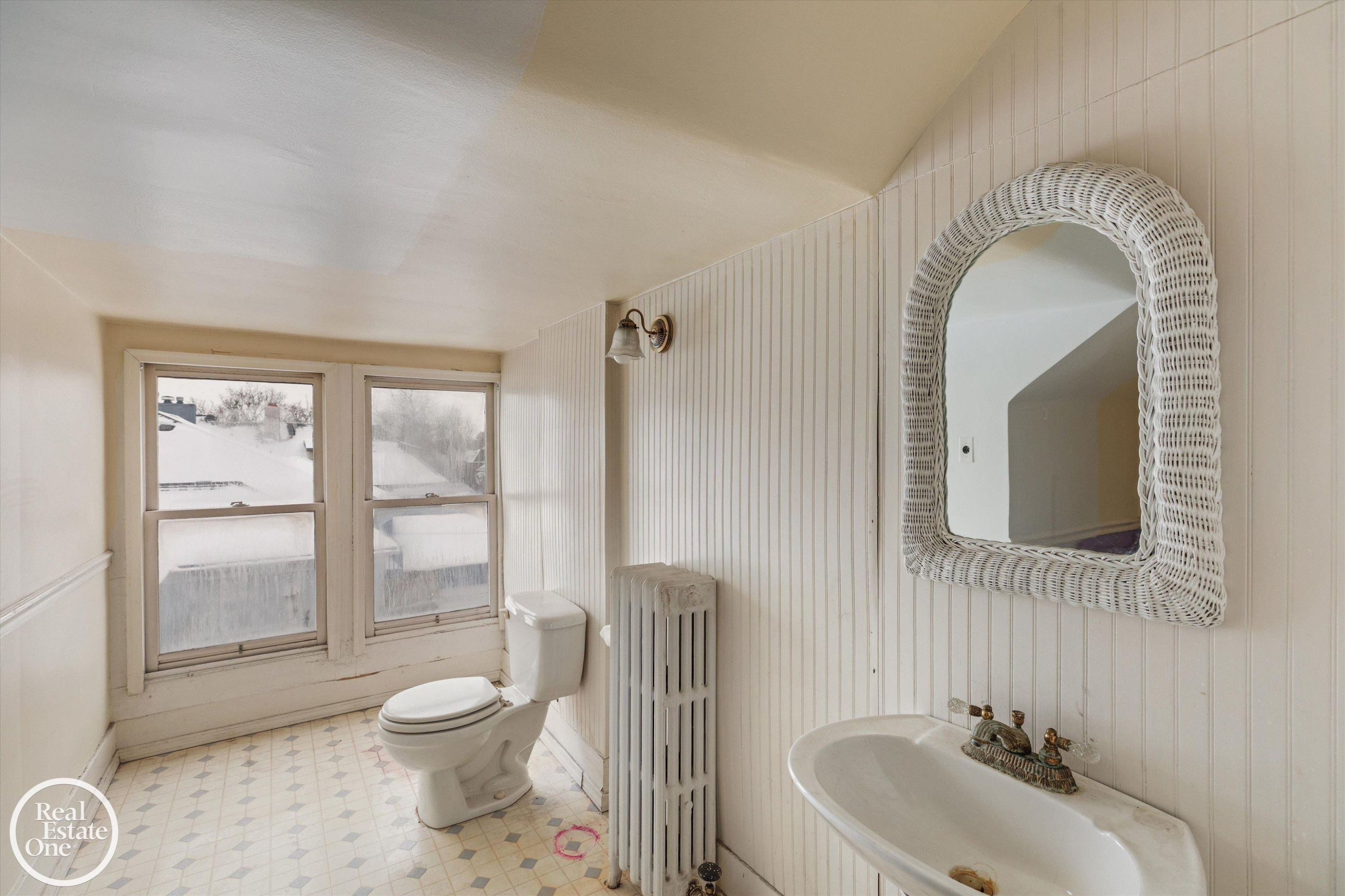 943 Harcourt Road, Grosse Pointe, MI 48230 — Photo 28