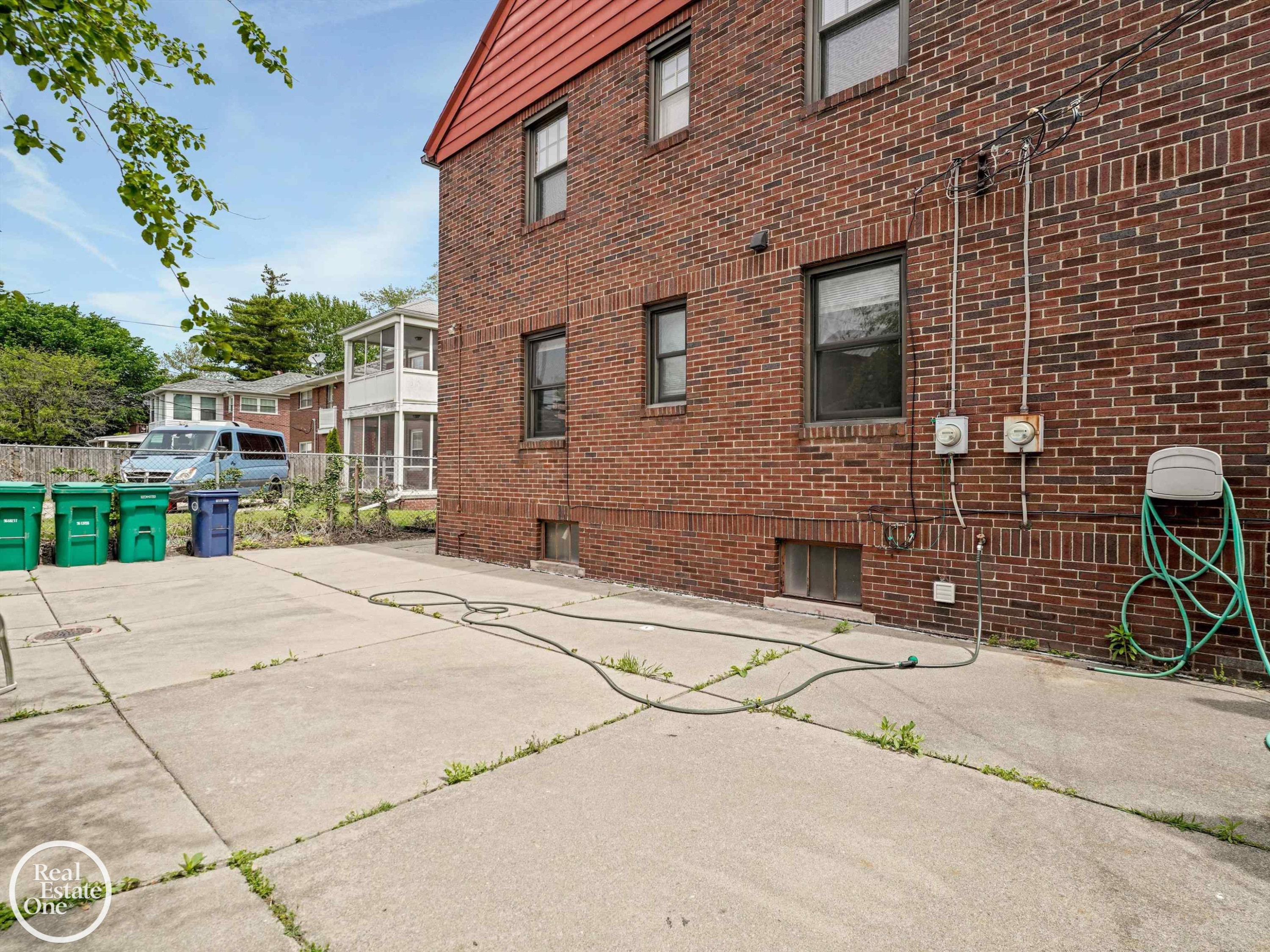 943 Harcourt Road, Grosse Pointe, MI 48230 — Photo 39