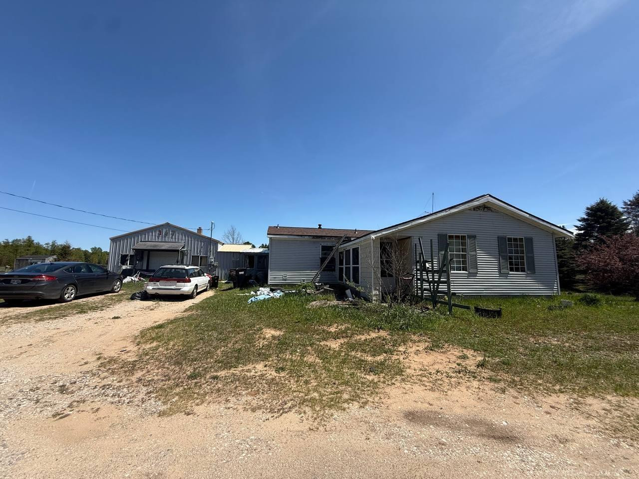 397 S Pioneer Road, Beulah, MI 49617