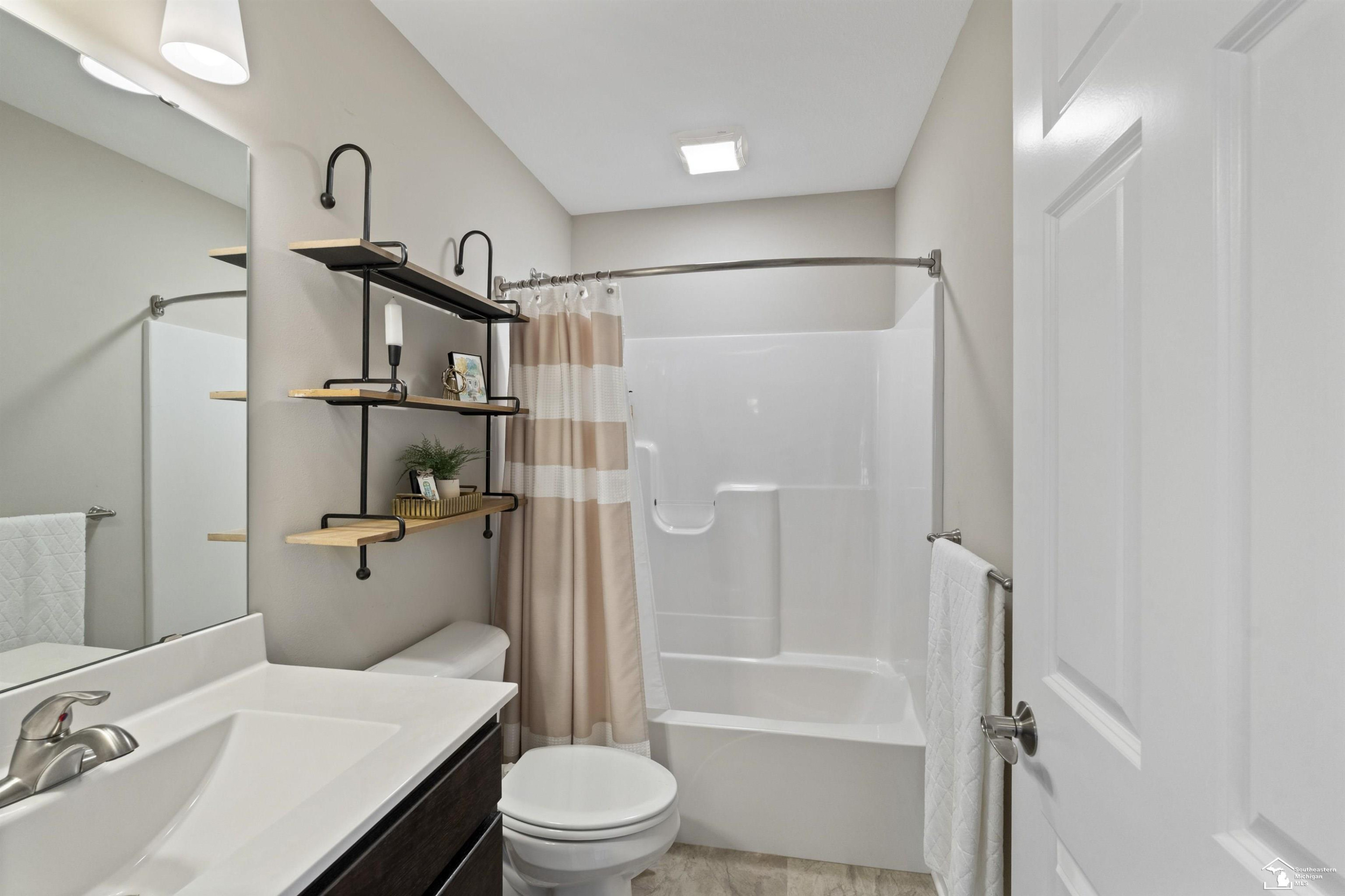 8046 Timber Wood Lane, Temperance, MI 48182 — Photo 28
