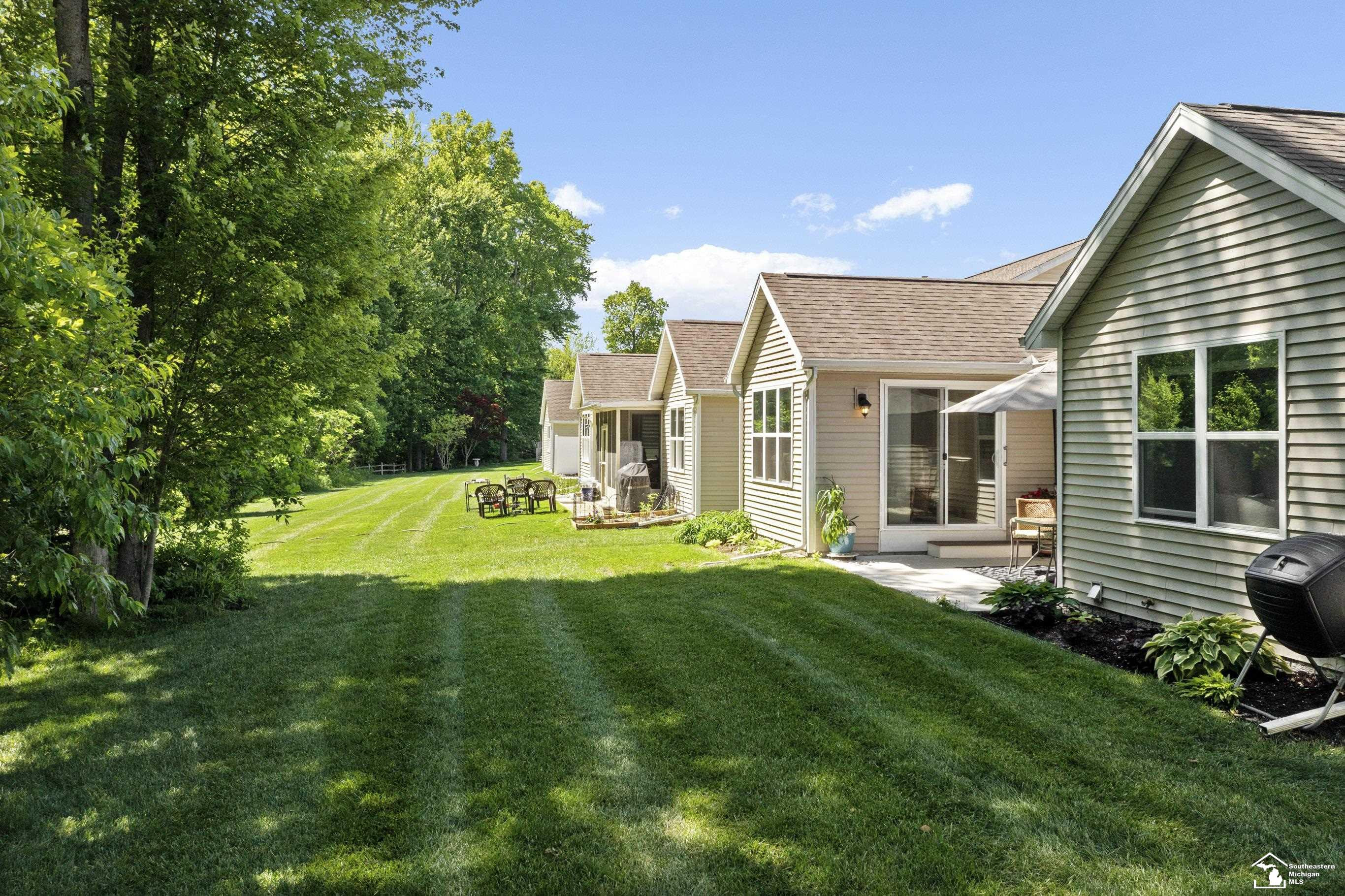 8046 Timber Wood Lane, Temperance, MI 48182 — Photo 34