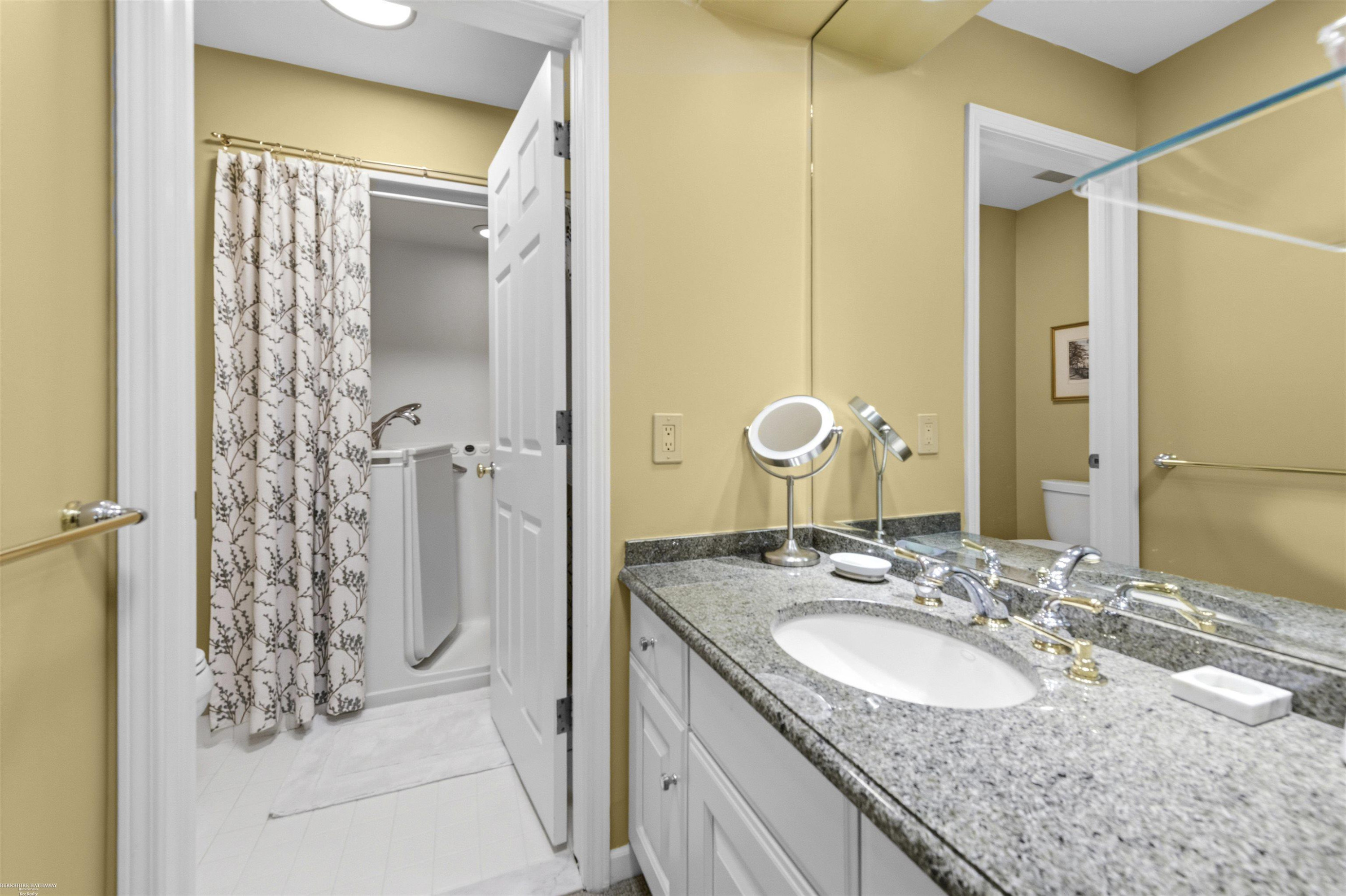126 Windwood Pointe Street, Saint Clair Shores, MI 48080 — Photo 14