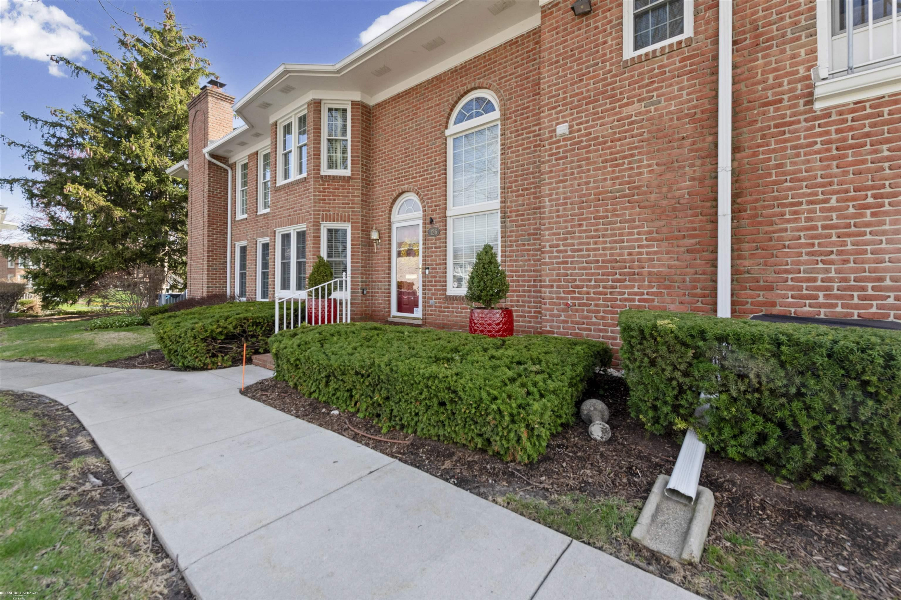 126 Windwood Pointe Street, Saint Clair Shores, MI 48080 — Photo 29