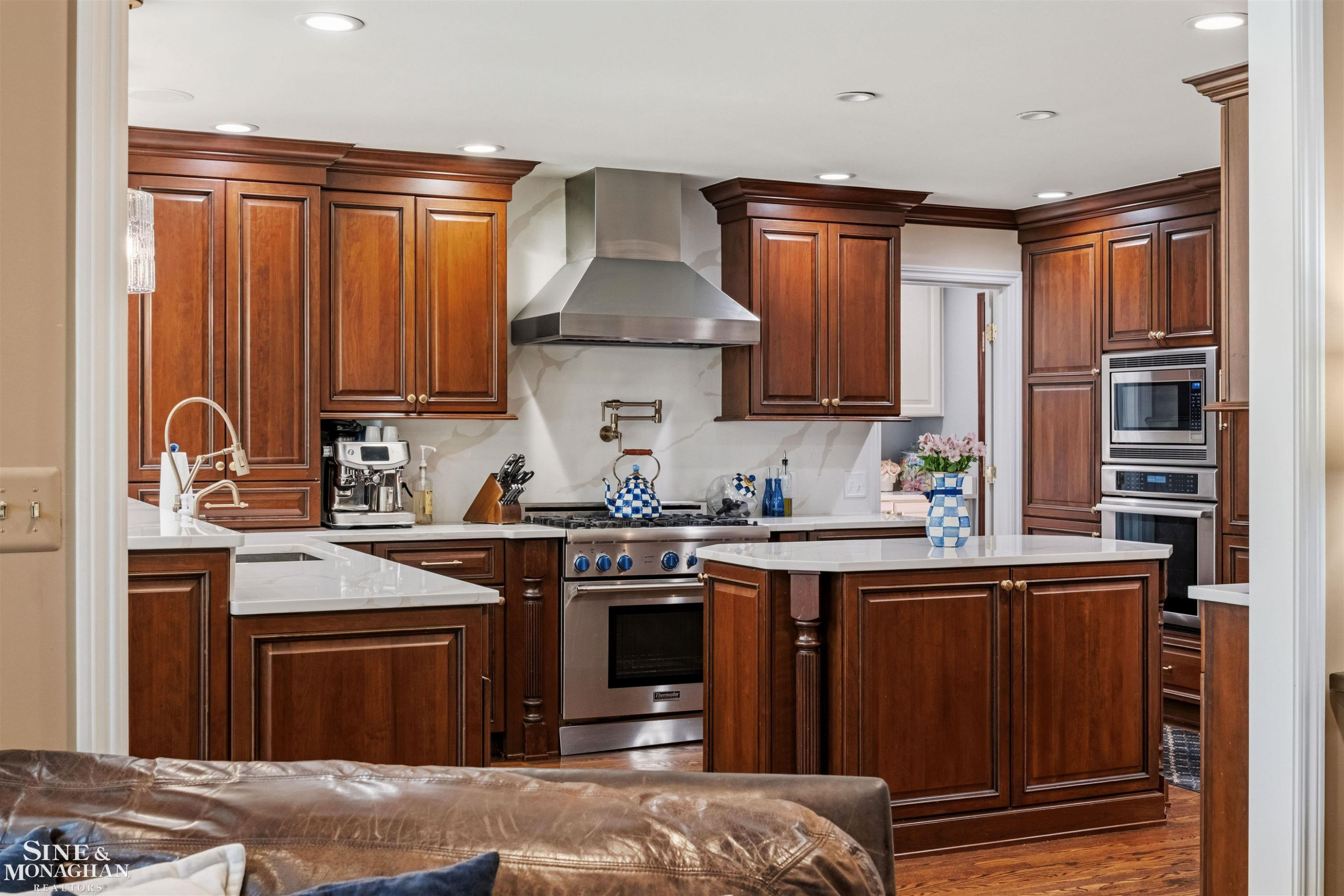 578 Heather Lane, Grosse Pointe Woods, MI 48236 — Photo 5
