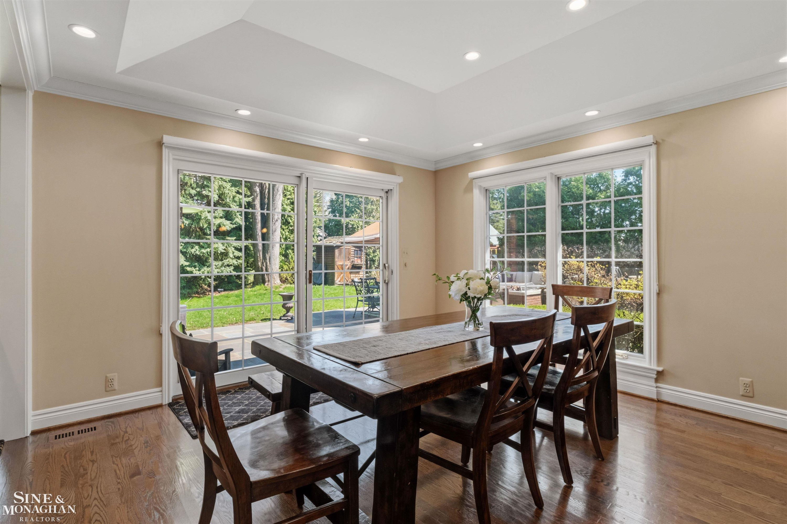 578 Heather Lane, Grosse Pointe Woods, MI 48236 — Photo 10