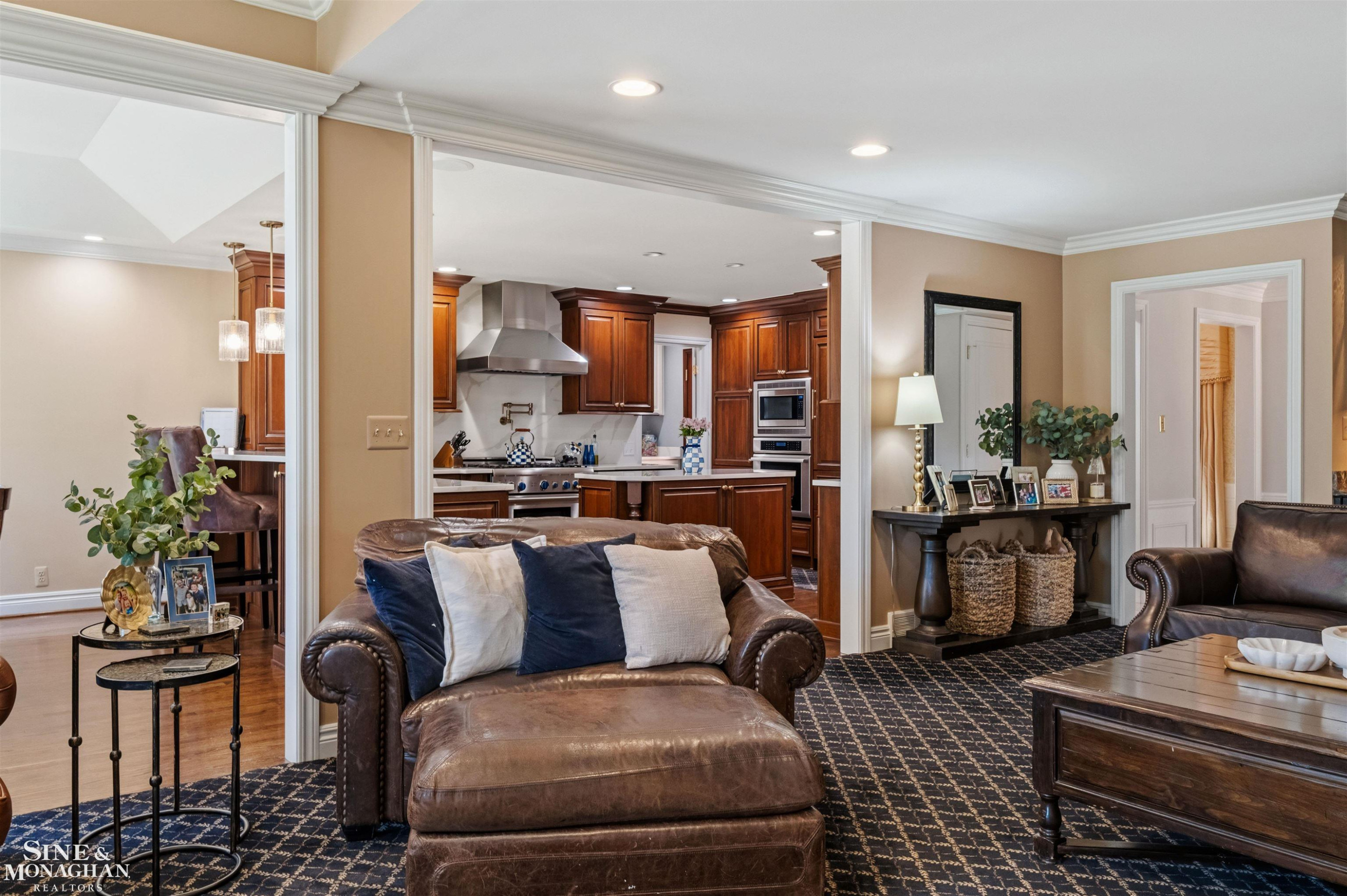 578 Heather Lane, Grosse Pointe Woods, MI 48236 — Photo 11