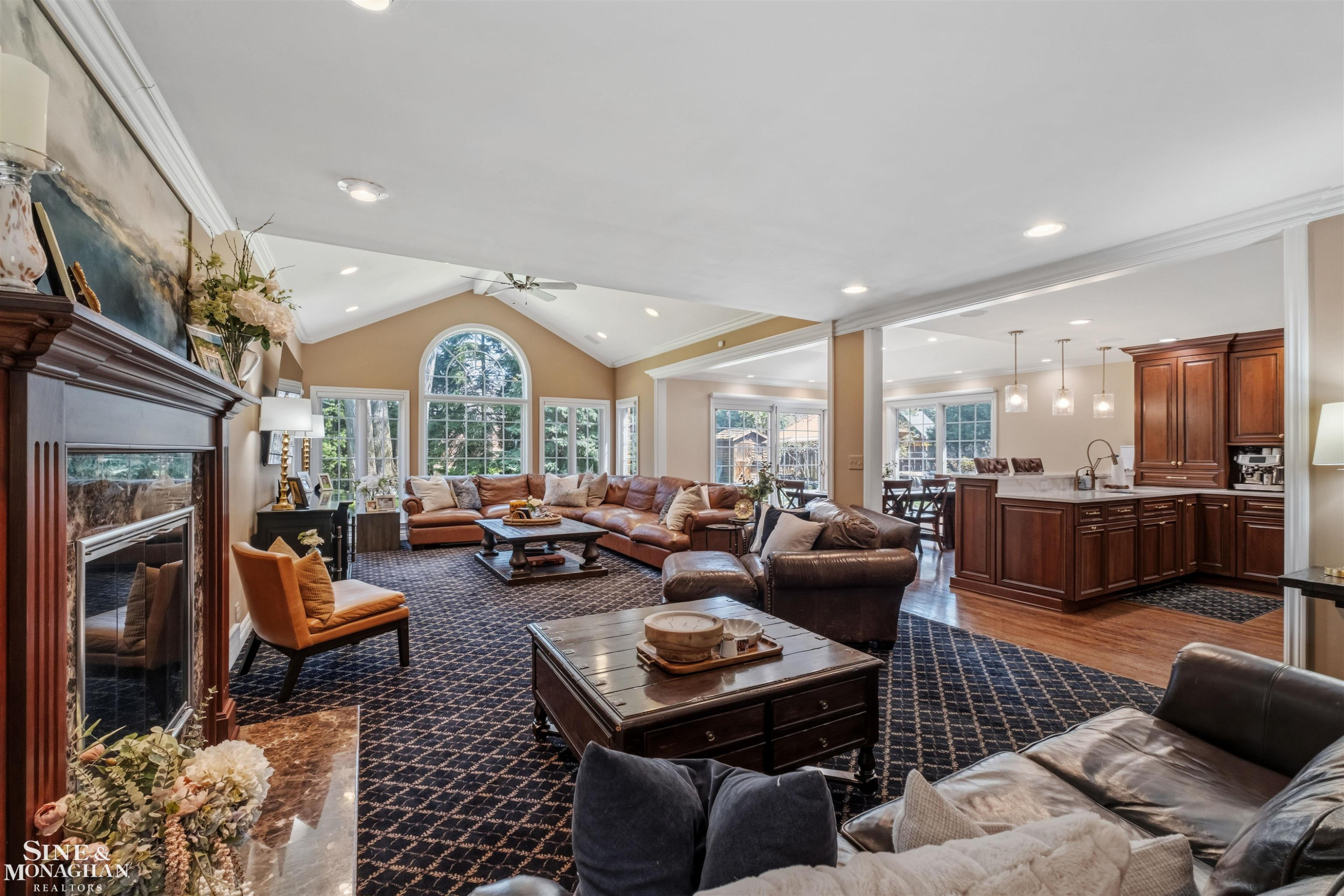 578 Heather Lane, Grosse Pointe Woods, MI 48236 — Photo 13