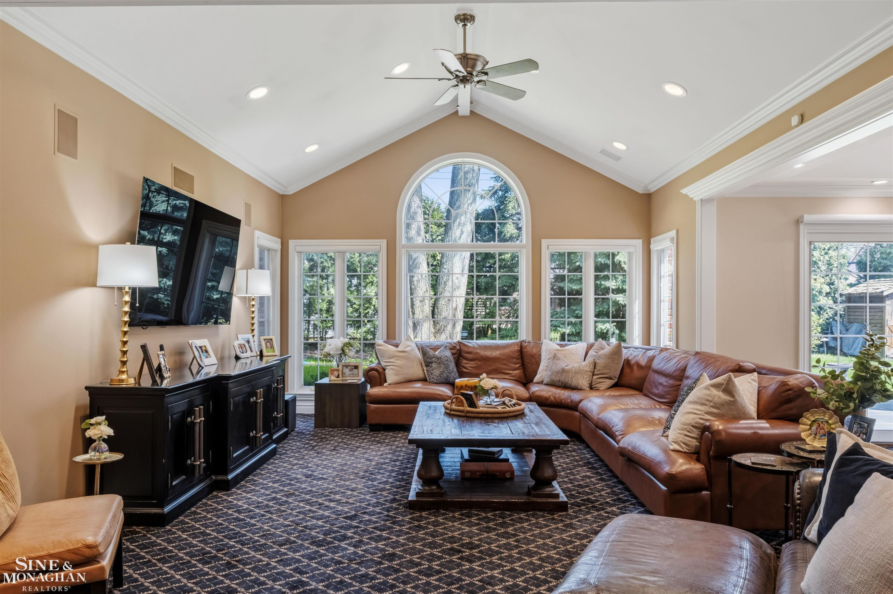 578 Heather Lane, Grosse Pointe Woods, MI 48236 — Photo 14