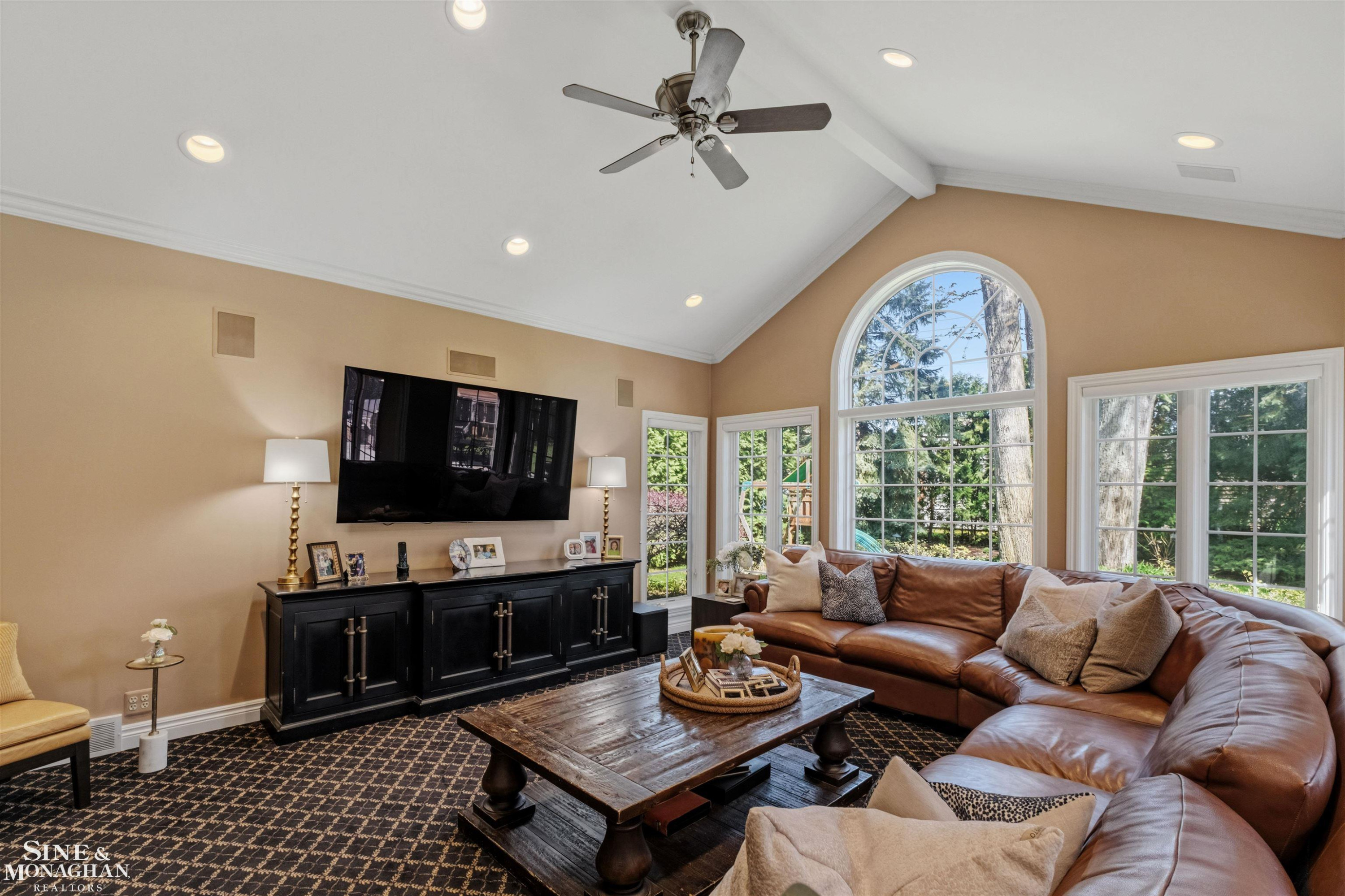 578 Heather Lane, Grosse Pointe Woods, MI 48236 — Photo 15