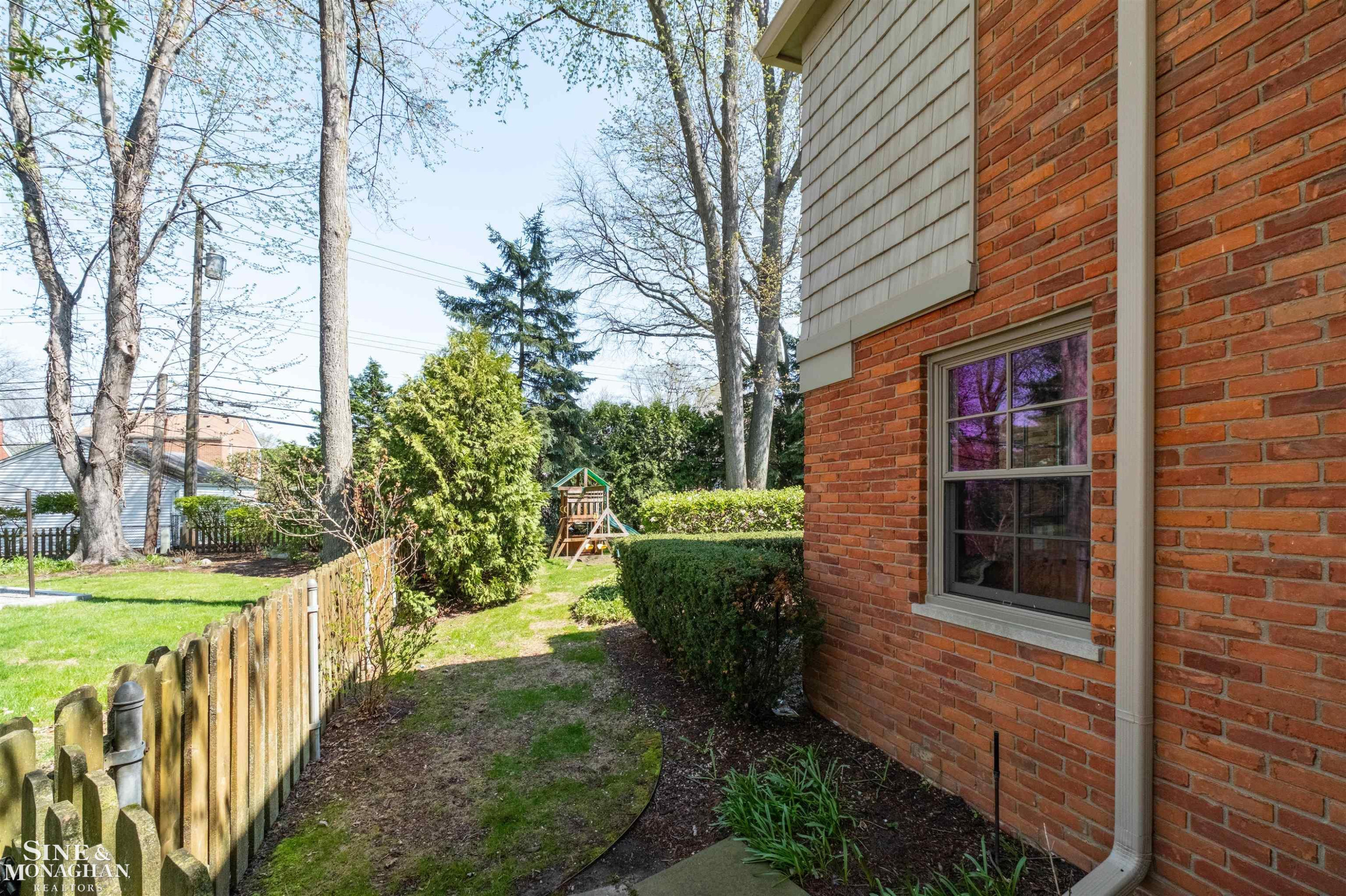 578 Heather Lane, Grosse Pointe Woods, MI 48236 — Photo 70