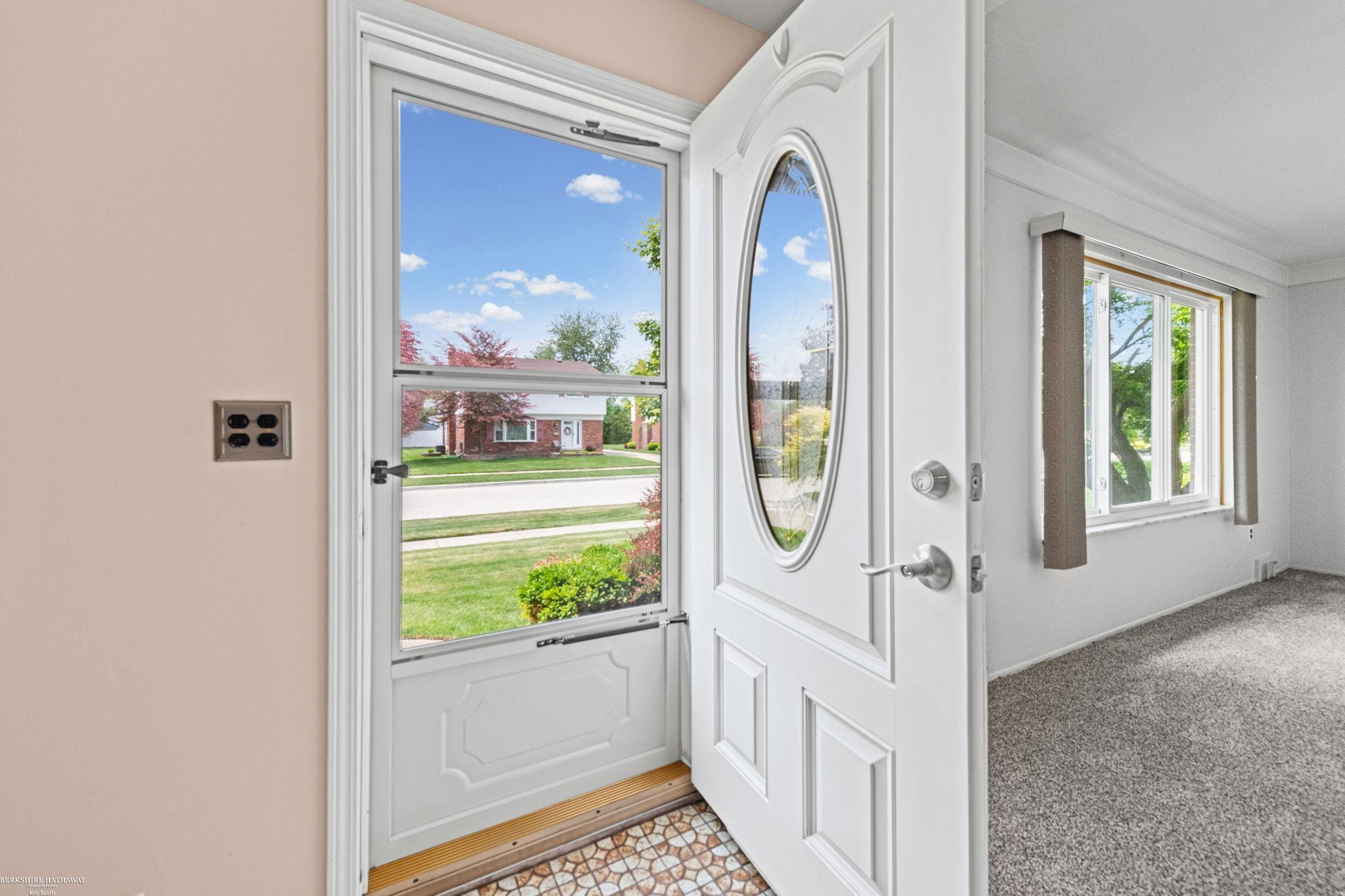28070 Garfield Street, Roseville, MI 48066 — Photo 3