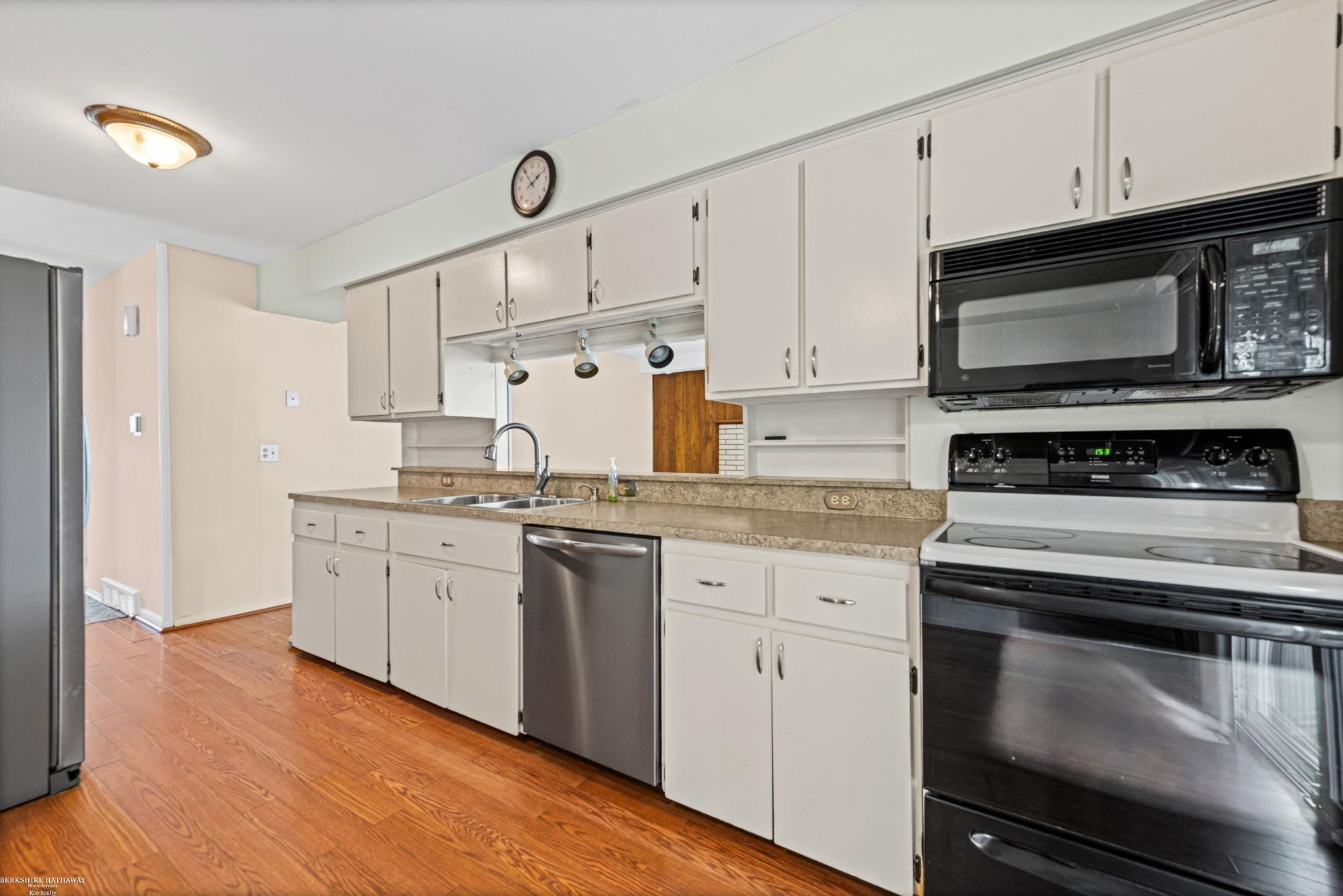 28070 Garfield Street, Roseville, MI 48066 — Photo 7