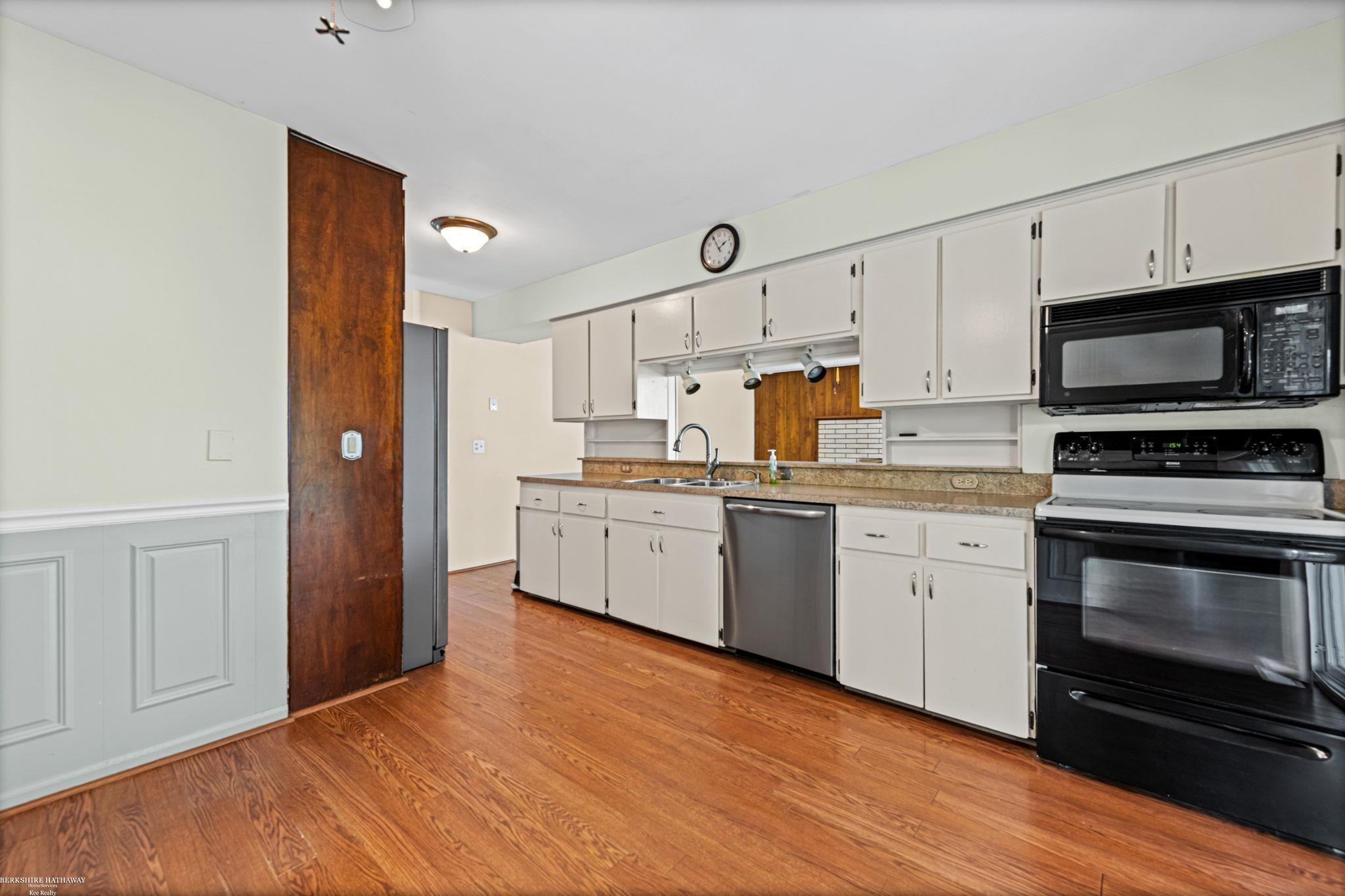 28070 Garfield Street, Roseville, MI 48066 — Photo 8