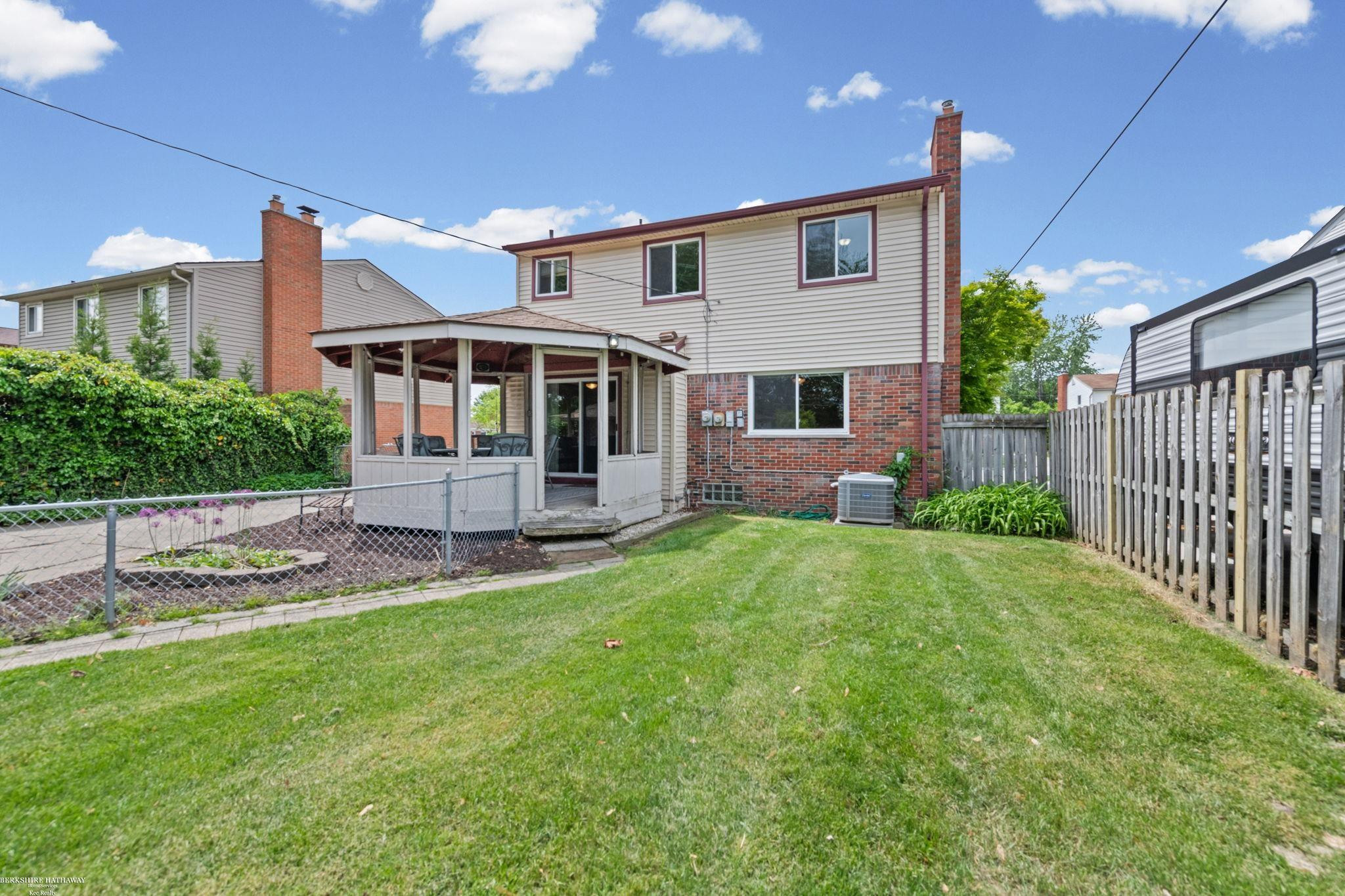28070 Garfield Street, Roseville, MI 48066 — Photo 31