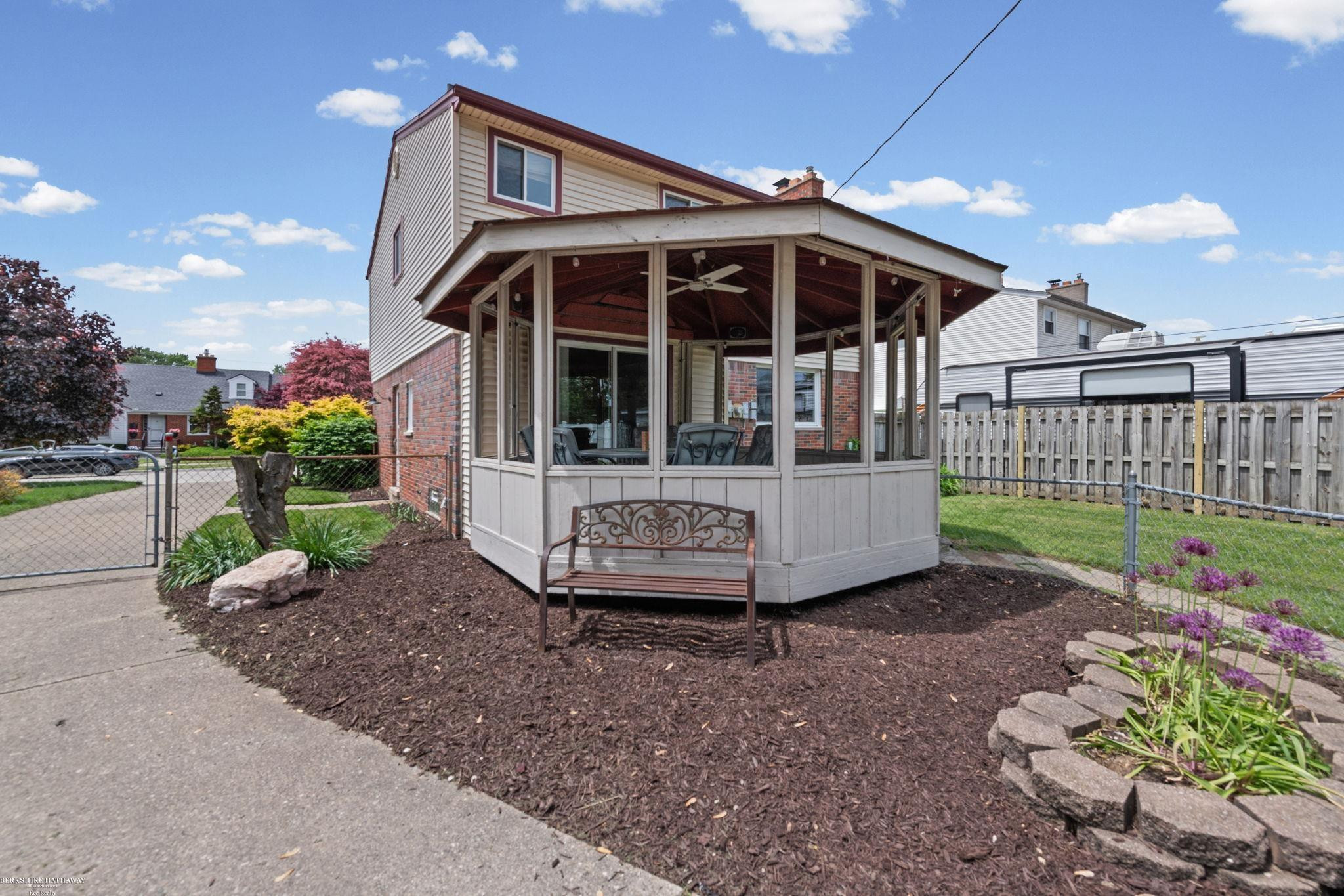 28070 Garfield Street, Roseville, MI 48066 — Photo 33