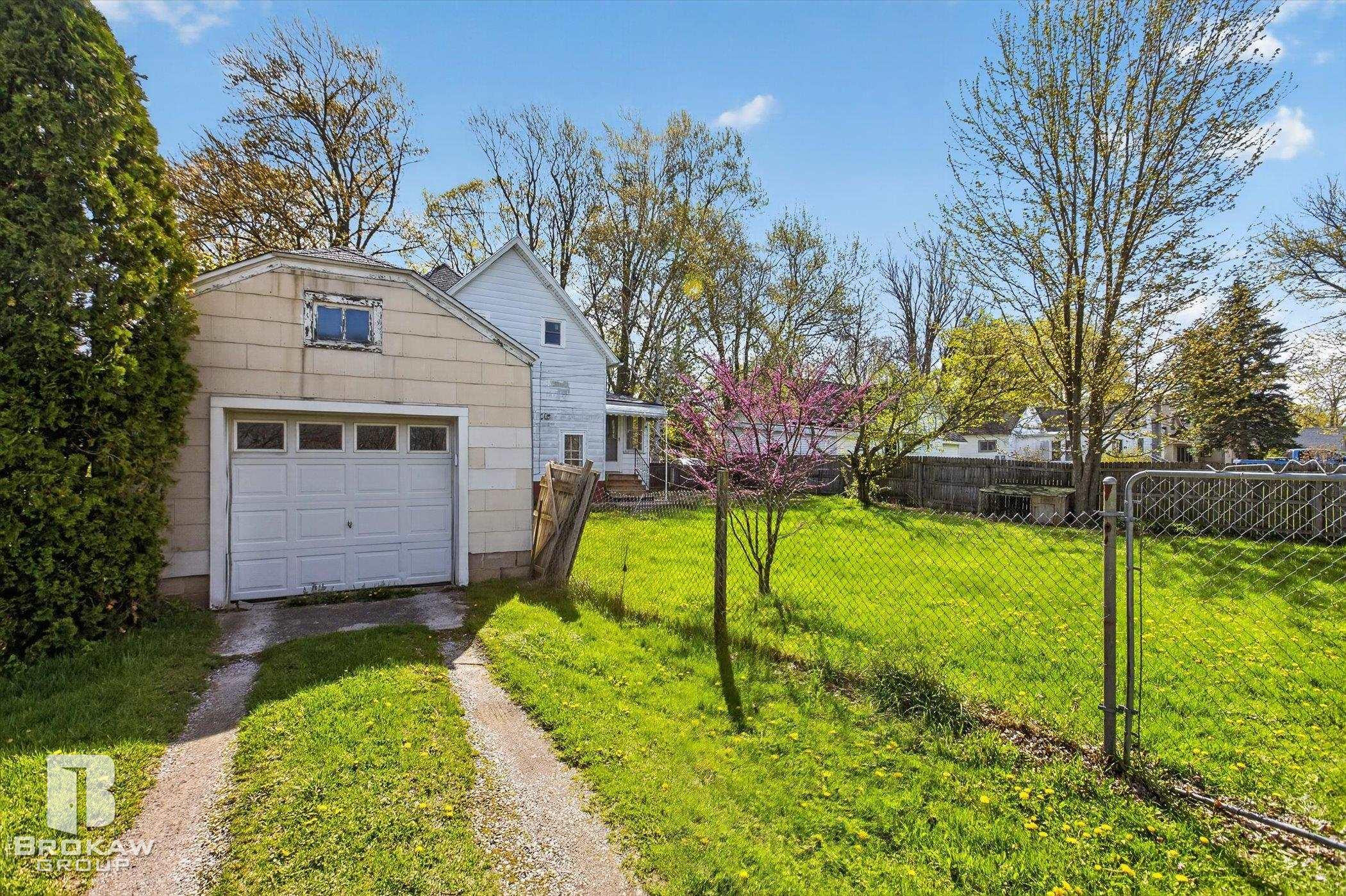 2095 Liberty Street, MI 48733 — Photo 45