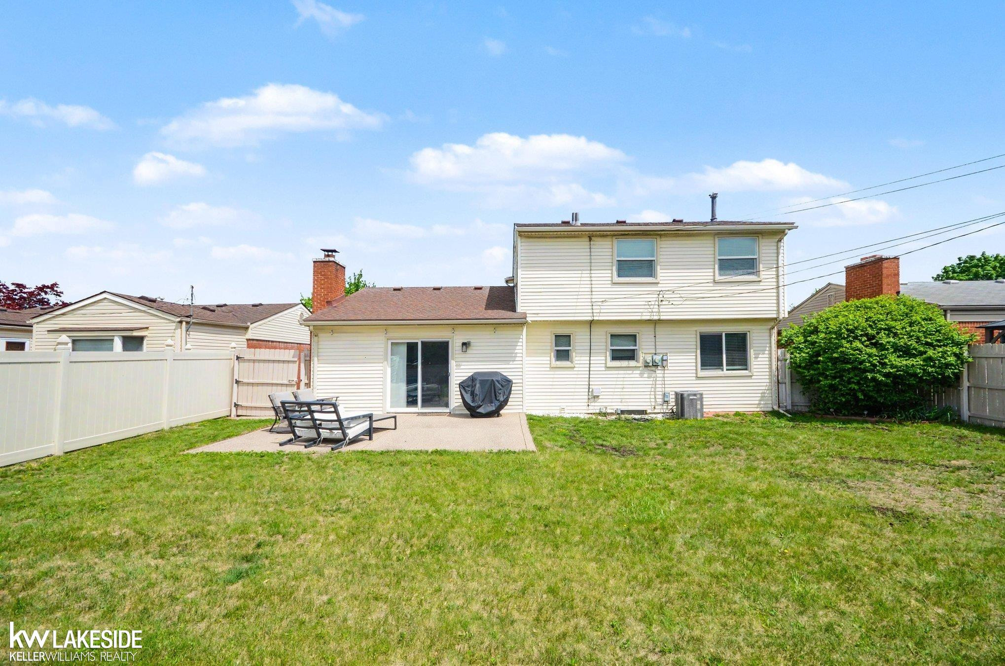 8208 San Marco Boulevard, Sterling Heights, MI 48313 — Photo 9