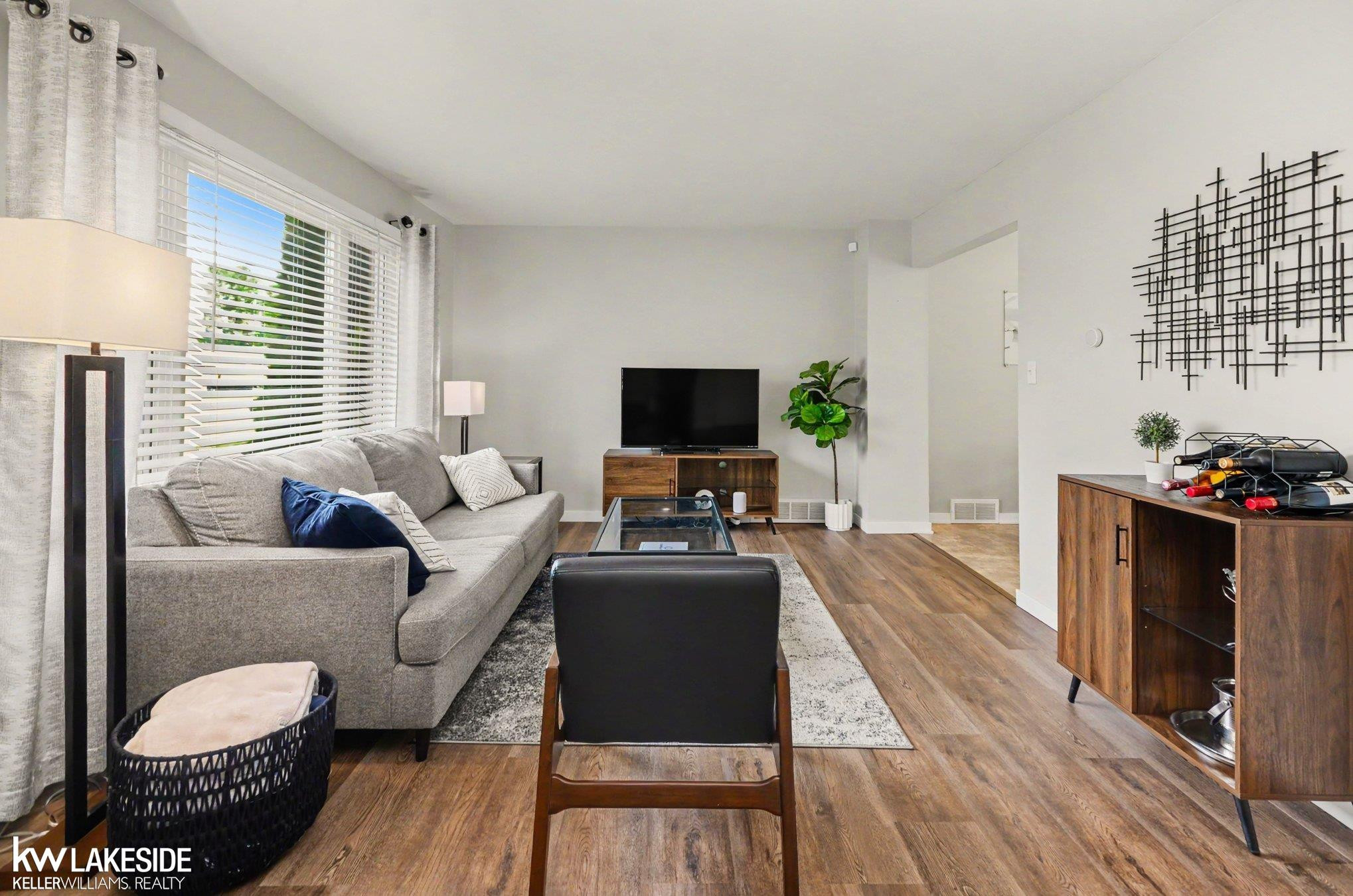 8208 San Marco Boulevard, Sterling Heights, MI 48313 — Photo 11