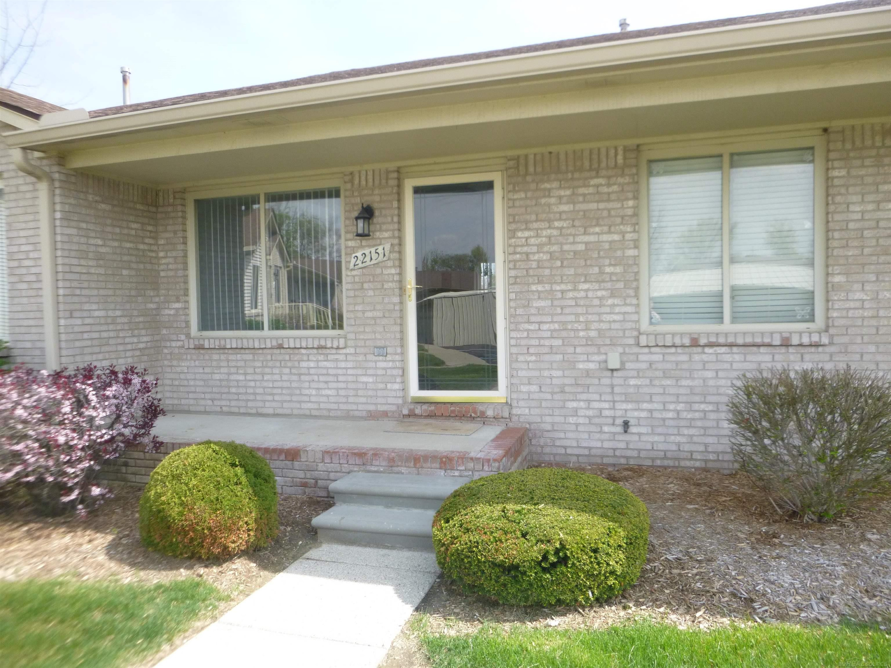 22151 Glenwood Drive, Clinton Twp, MI 48035