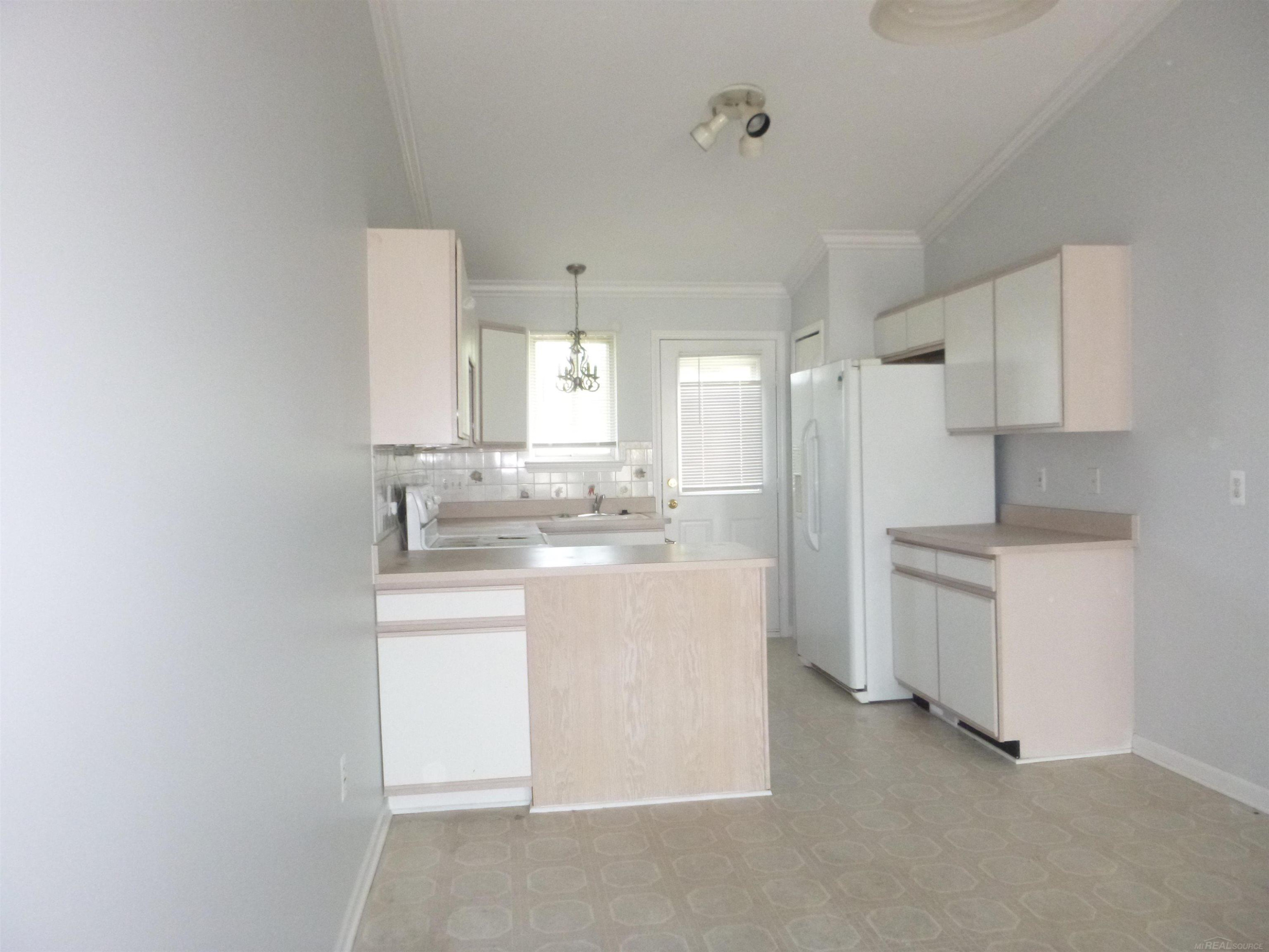 22151 Glenwood Drive, Clinton Twp, MI 48035 — Photo 3