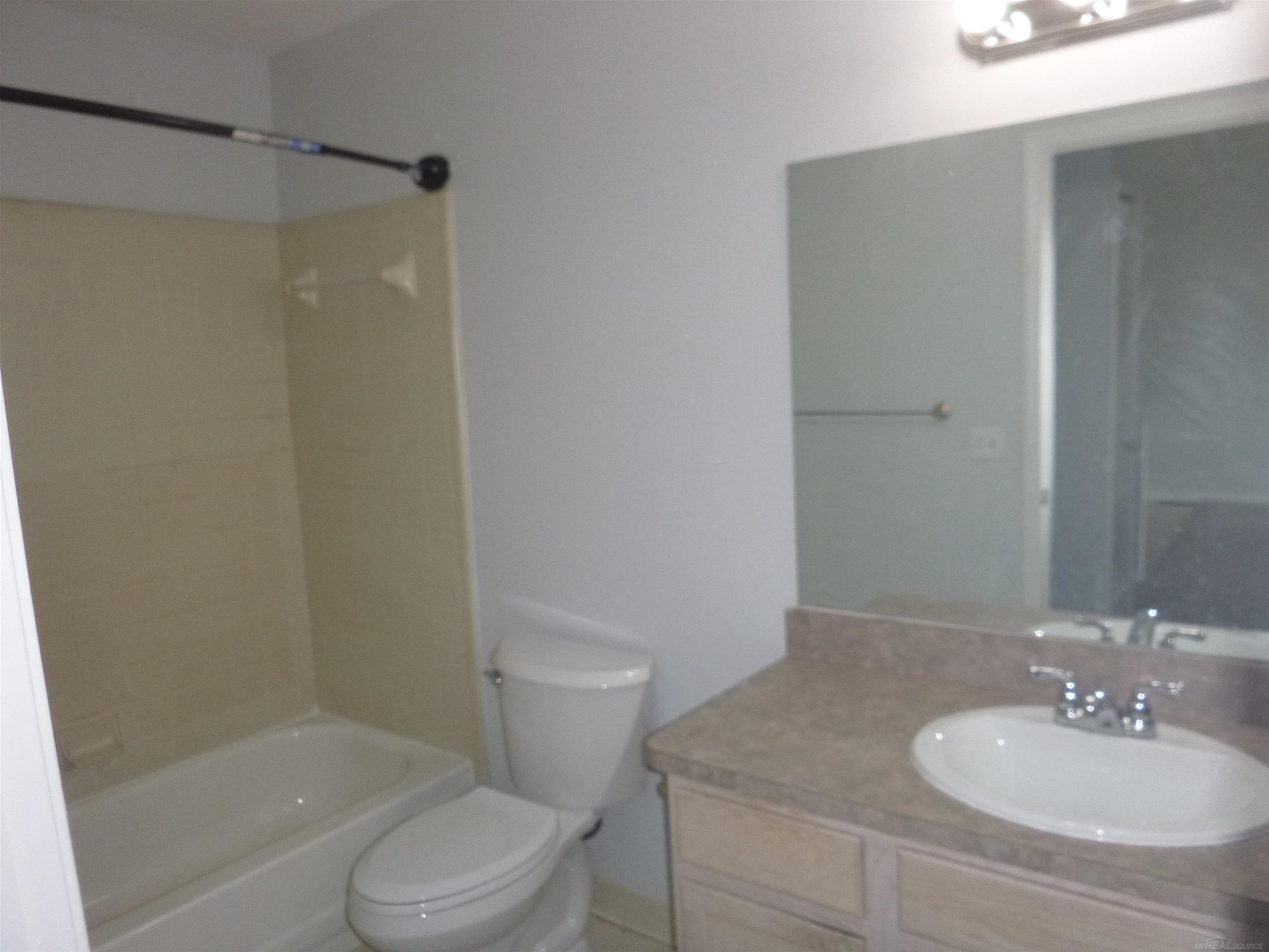 22151 Glenwood Drive, Clinton Twp, MI 48035 — Photo 4