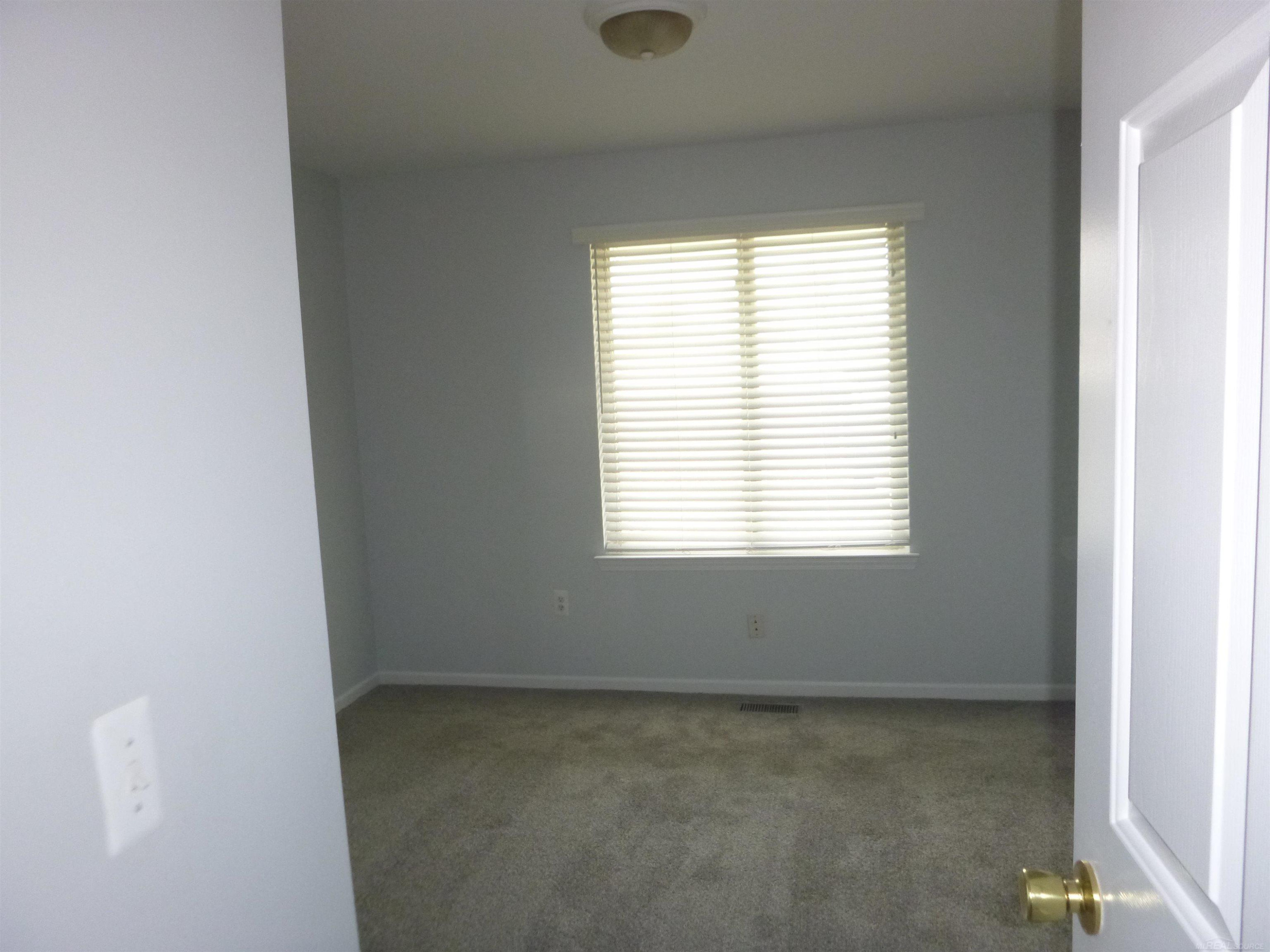 22151 Glenwood Drive, Clinton Twp, MI 48035 — Photo 5