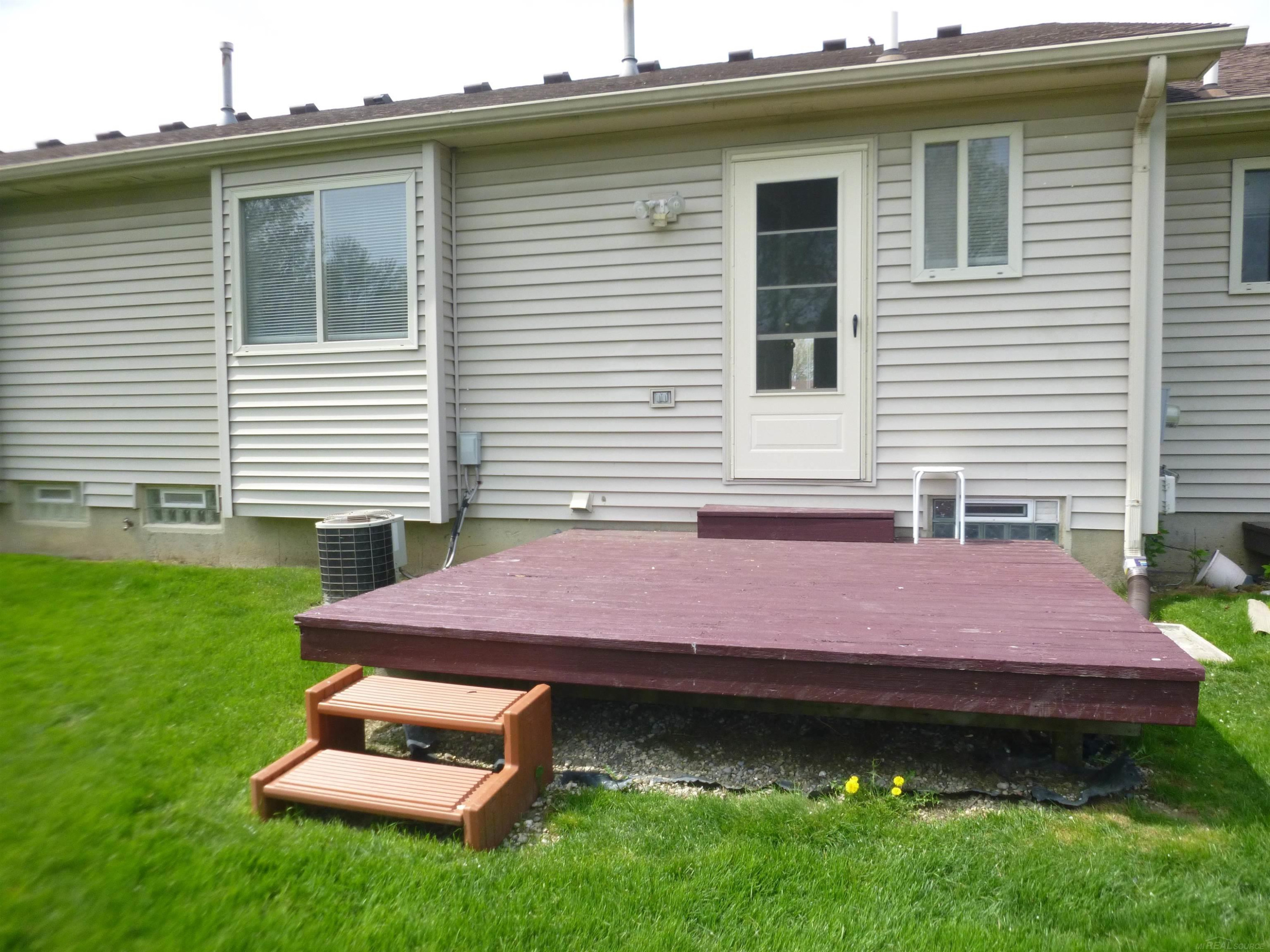 22151 Glenwood Drive, Clinton Twp, MI 48035 — Photo 11