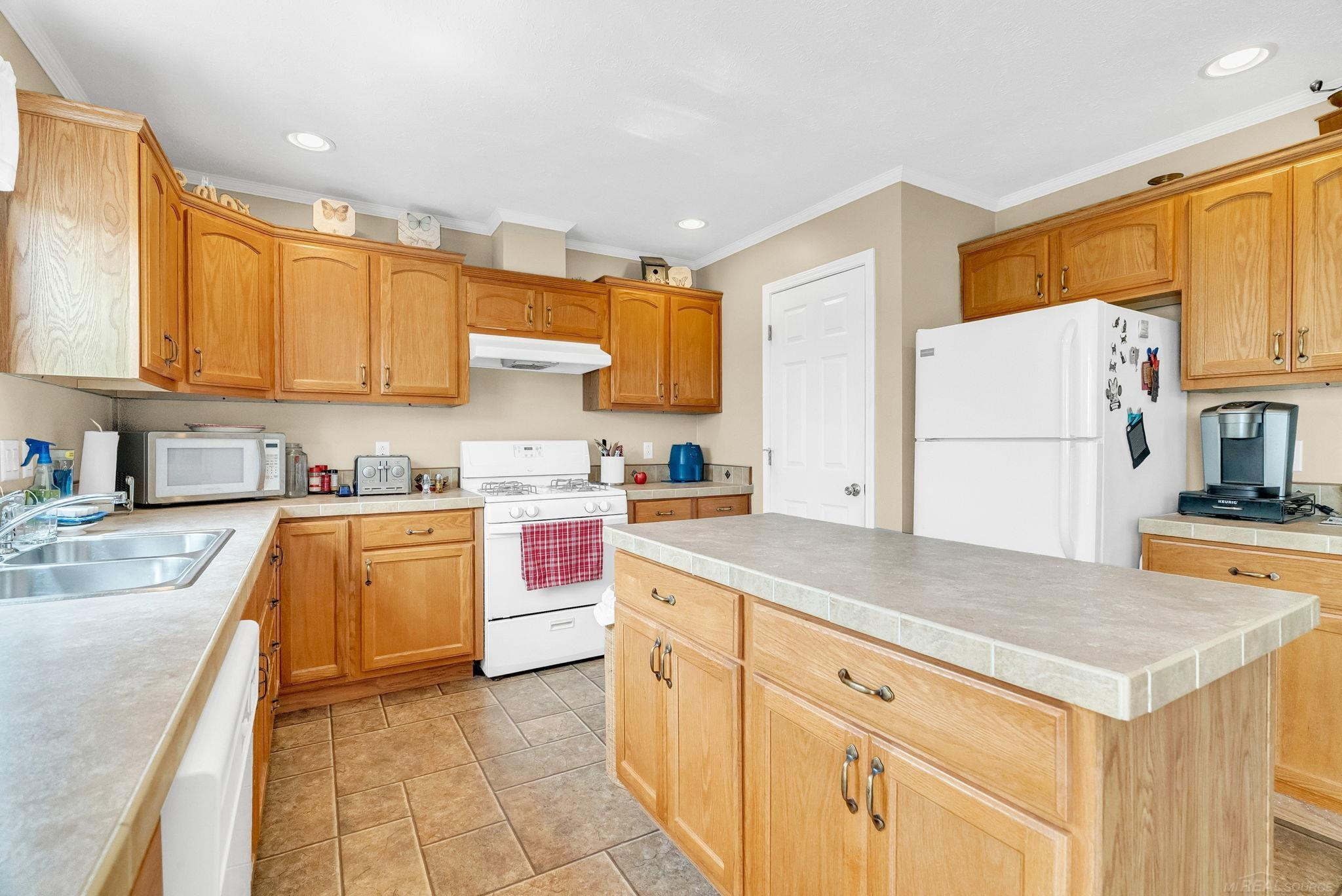7400 Woodbine Road, Lexington, MI 48450 — Photo 10